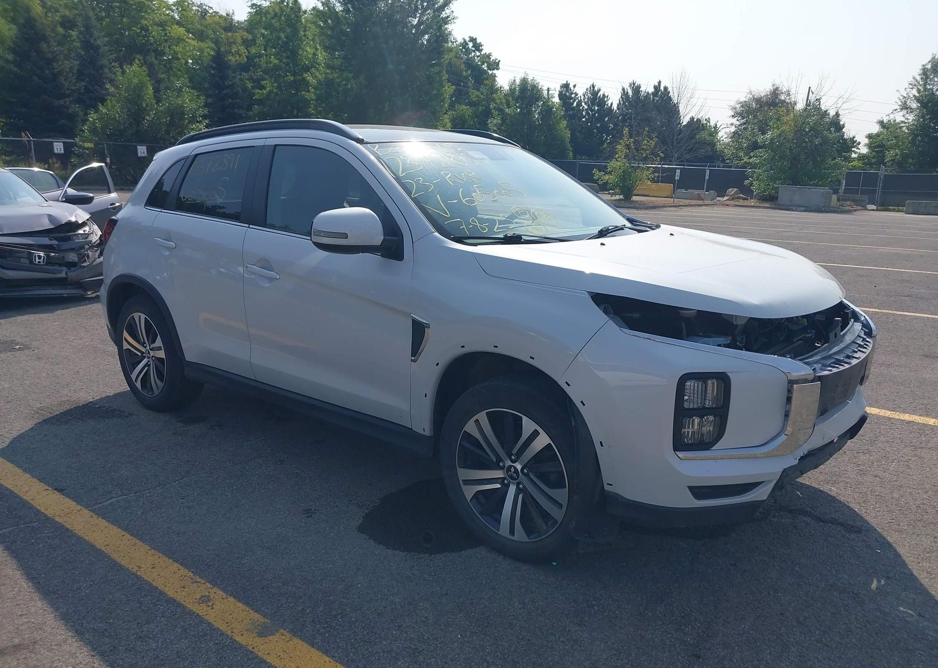 2023 MITSUBISHI RVR GT