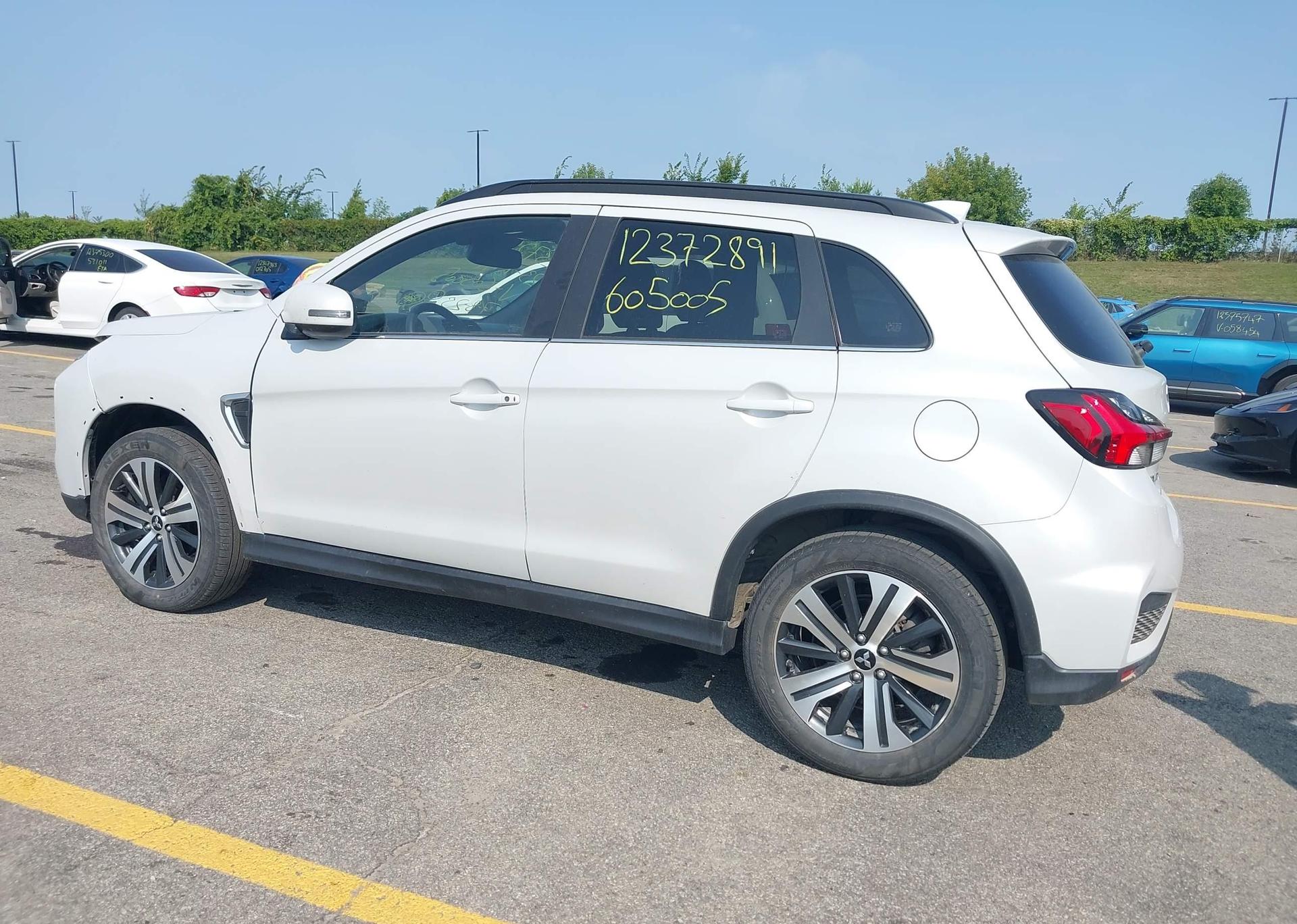 2023 MITSUBISHI RVR GT