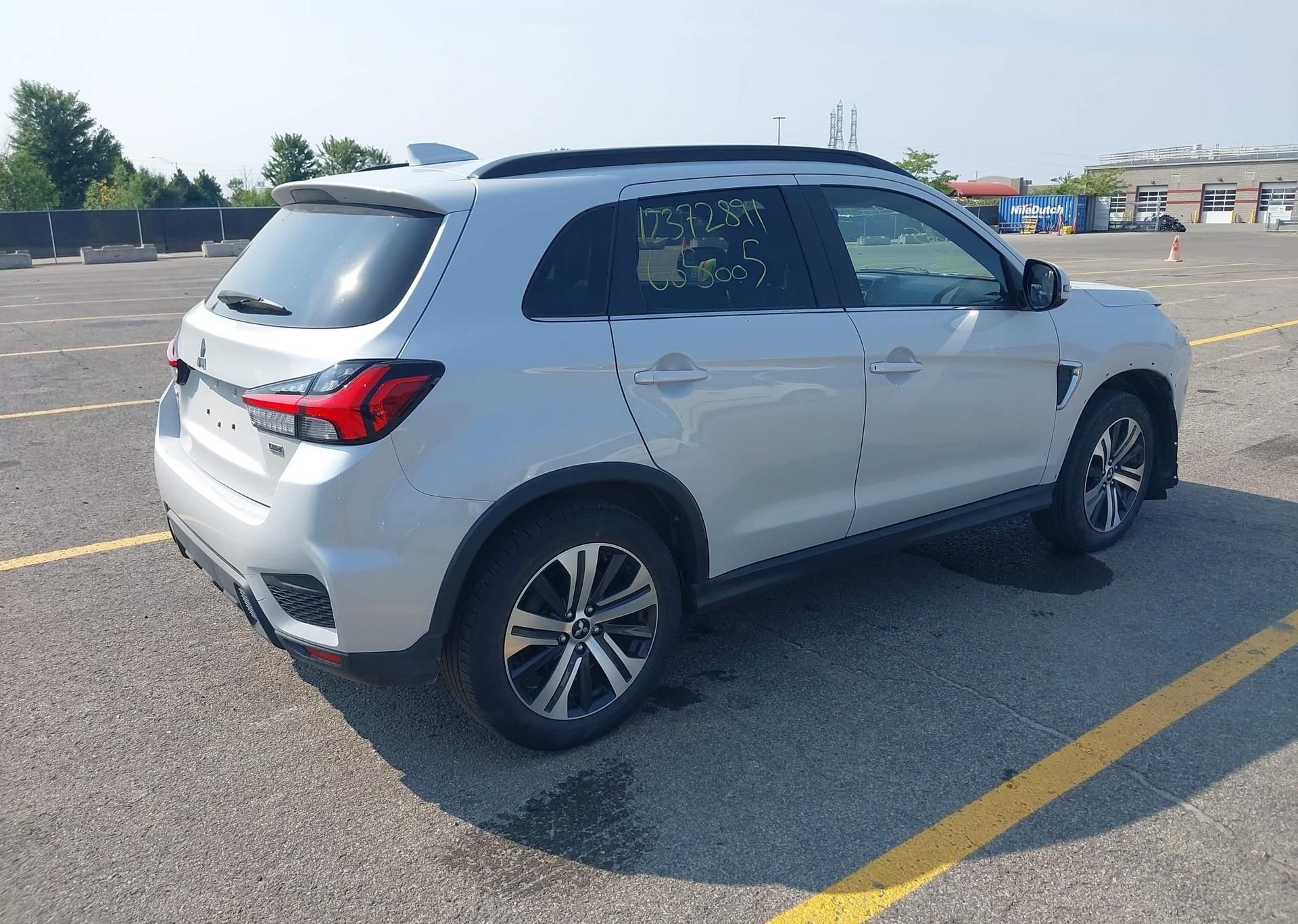 2023 MITSUBISHI RVR GT
