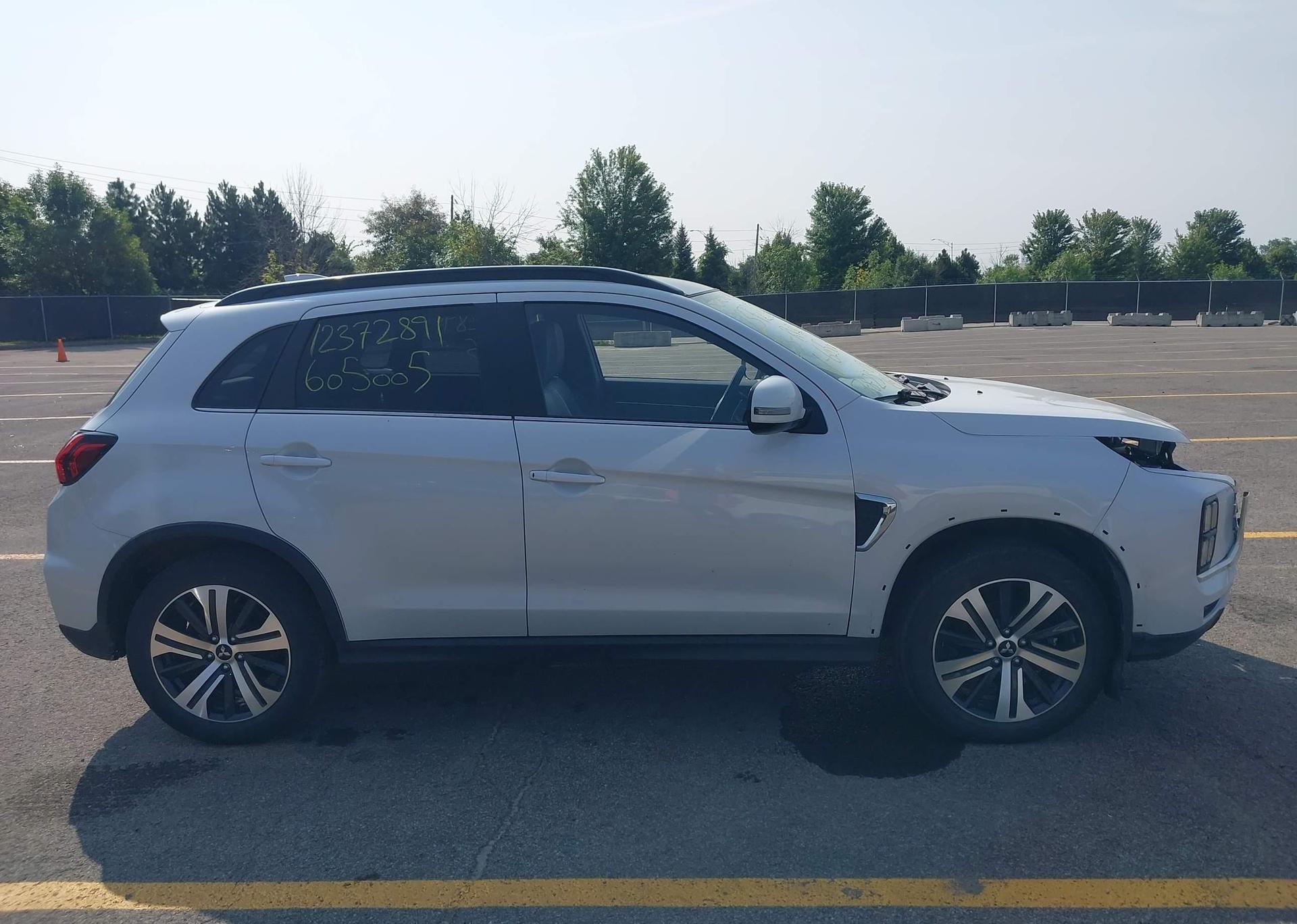 2023 MITSUBISHI RVR GT