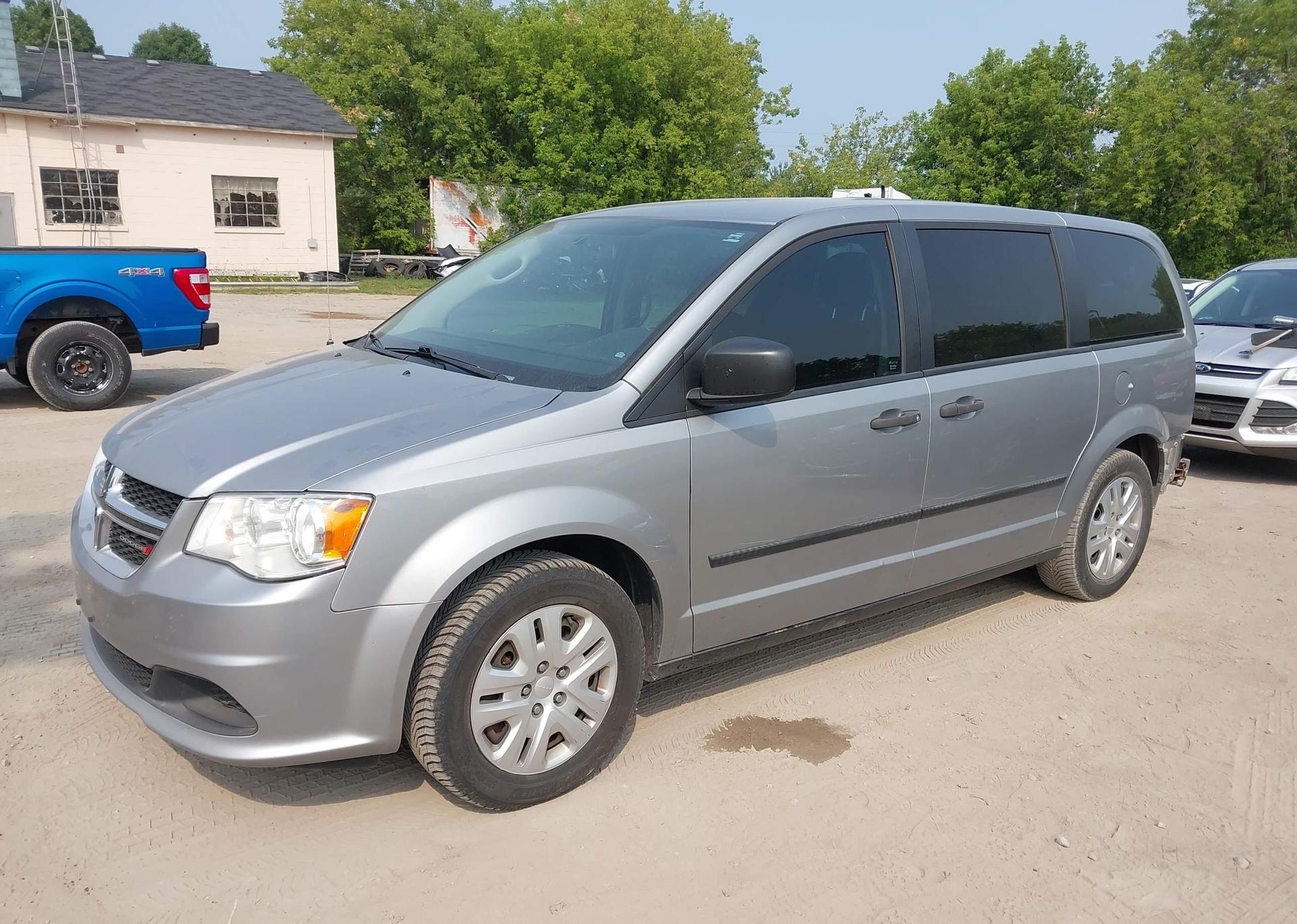 2015 DODGE GRAND CARAVAN SE