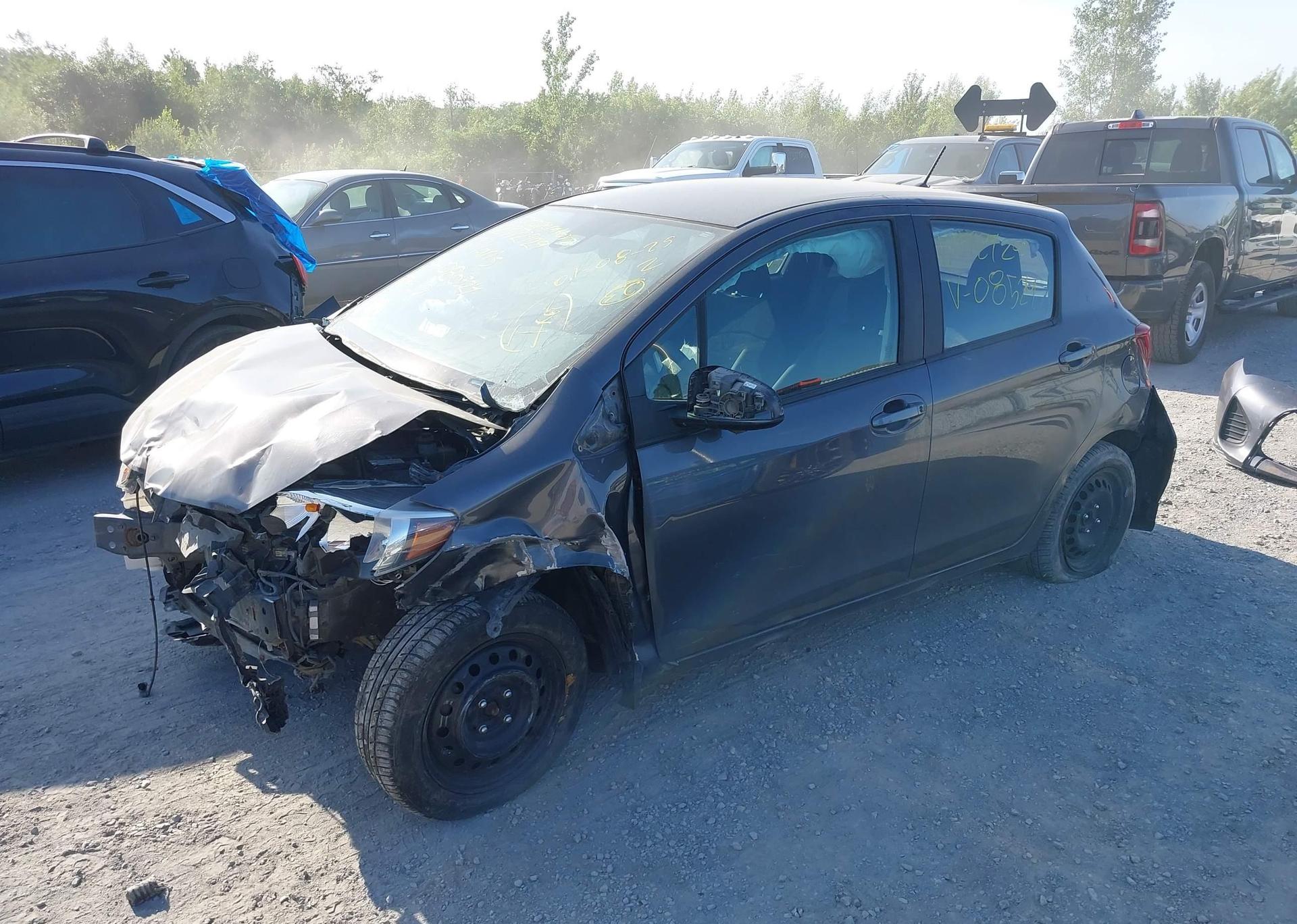 2017 TOYOTA YARIS LE