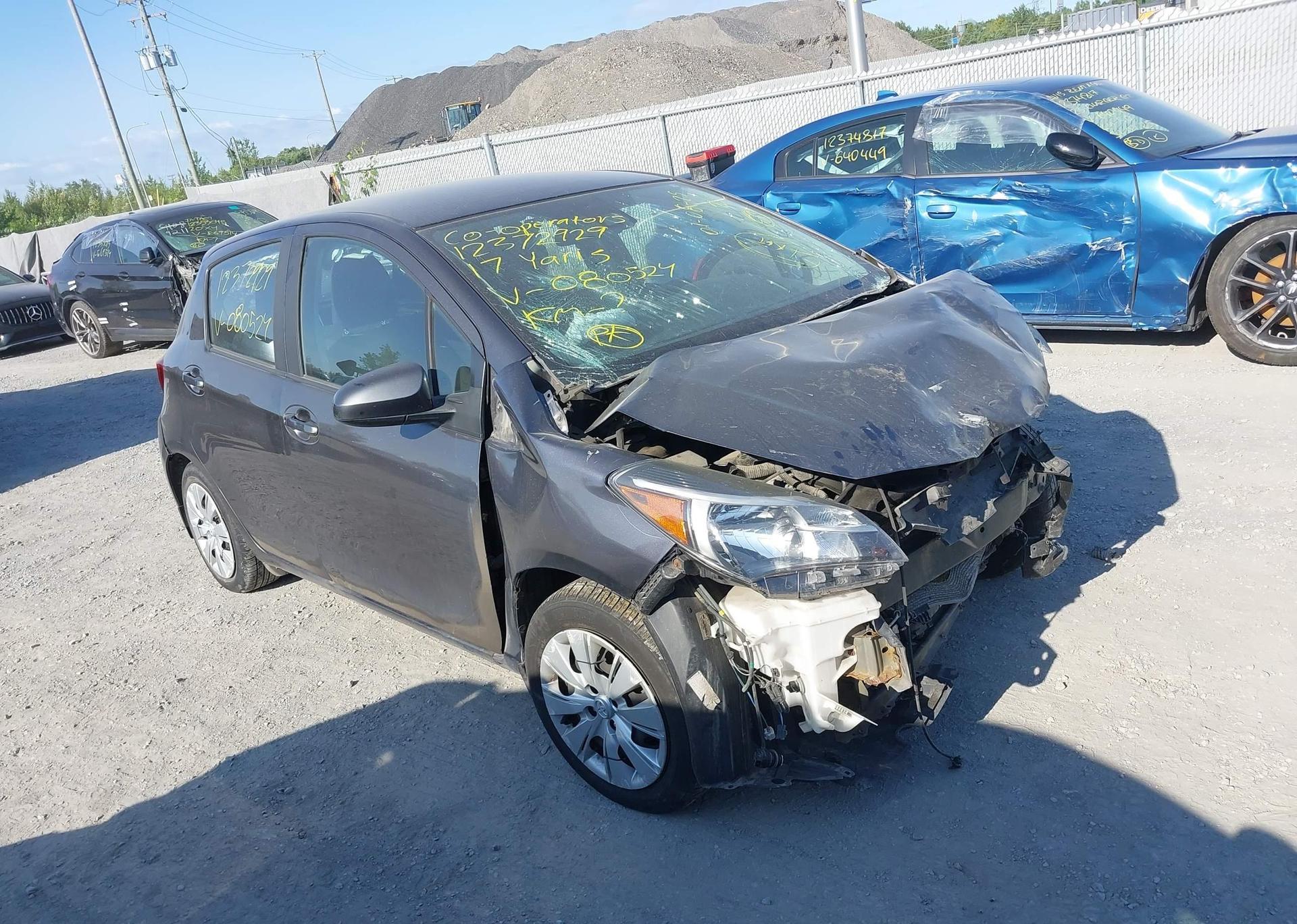 2017 TOYOTA YARIS LE