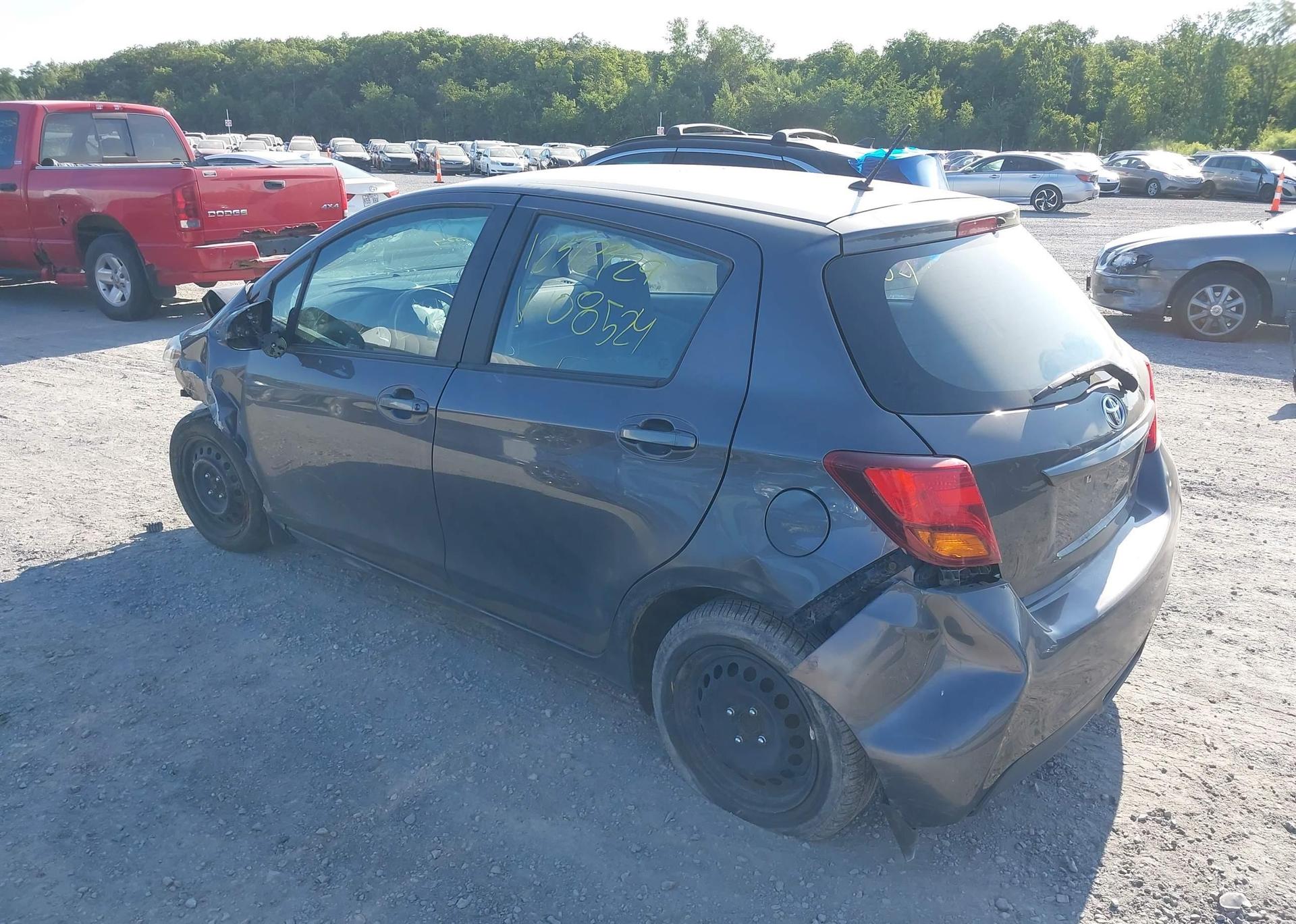 2017 TOYOTA YARIS LE
