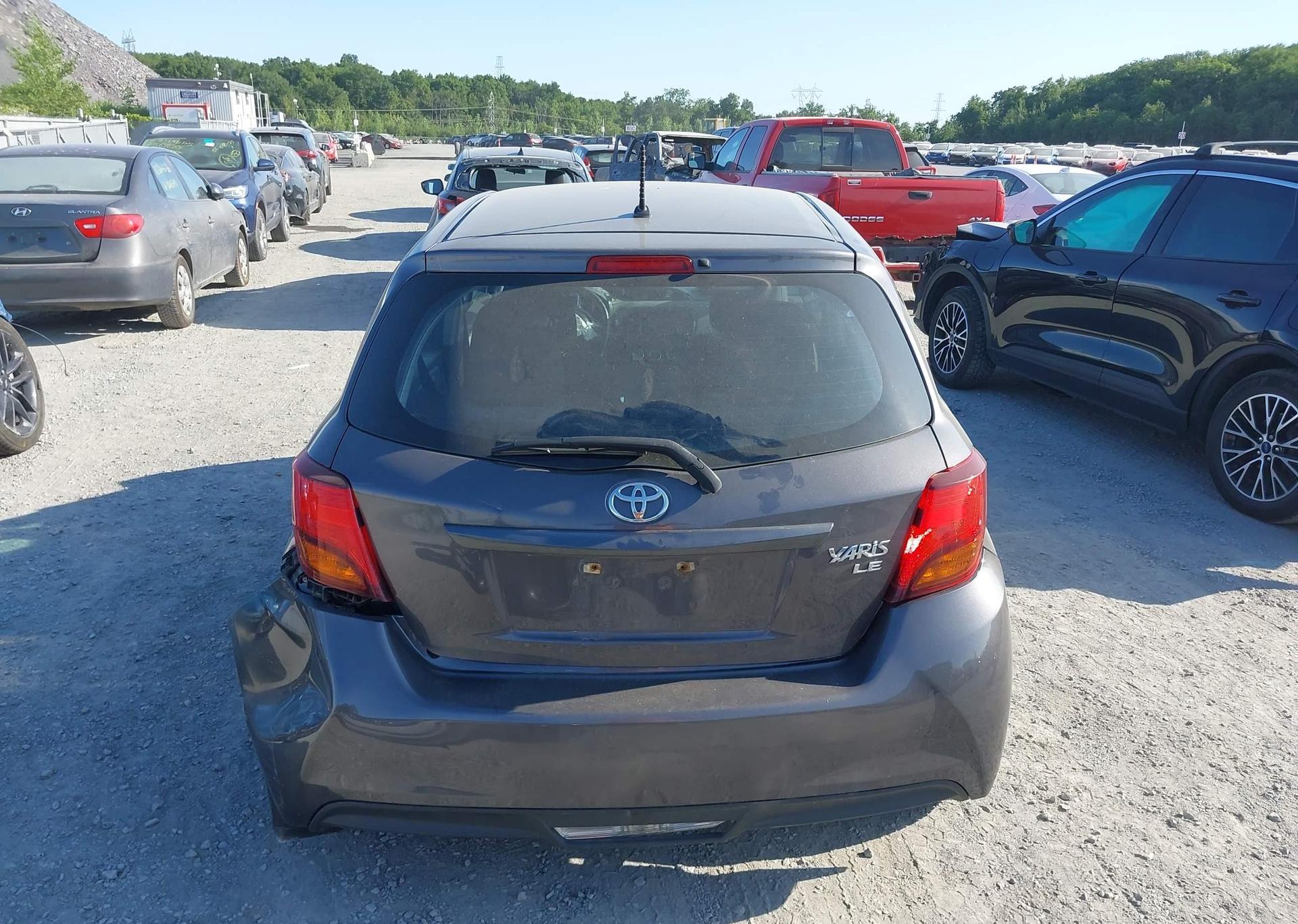 2017 TOYOTA YARIS LE