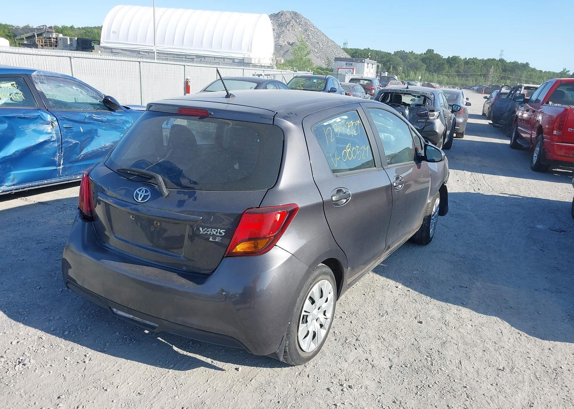 2017 TOYOTA YARIS LE