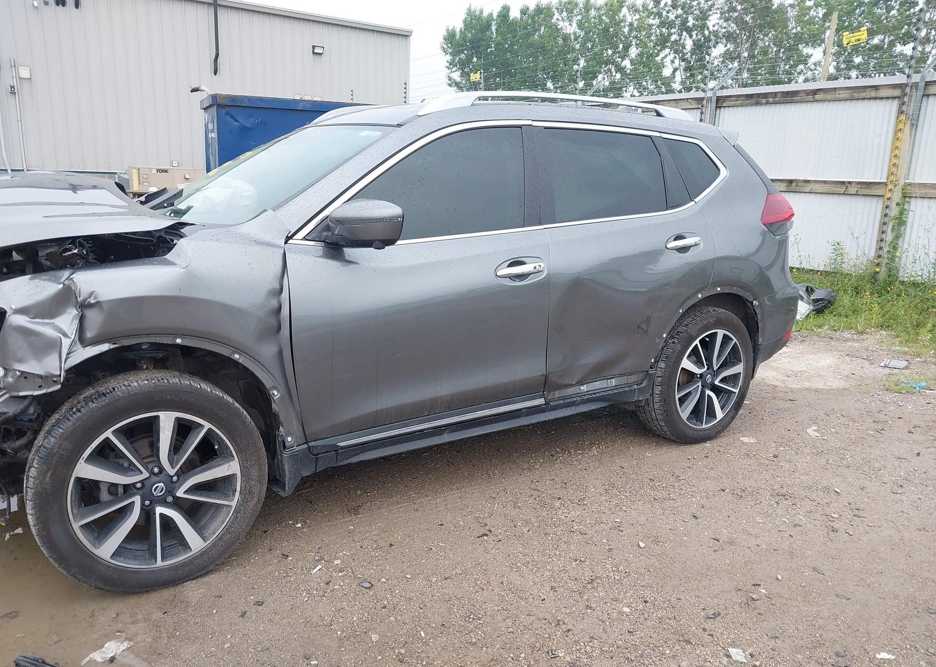 2018 NISSAN ROGUE SV