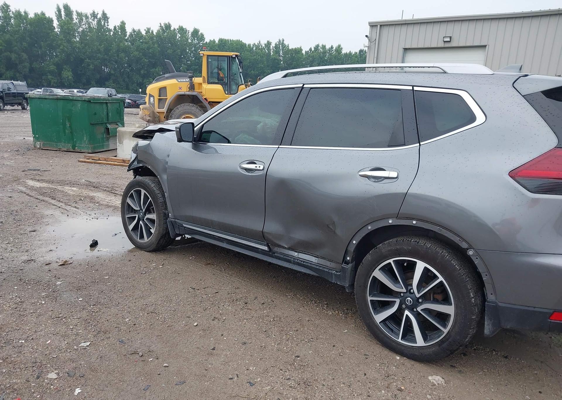 2018 NISSAN ROGUE SV