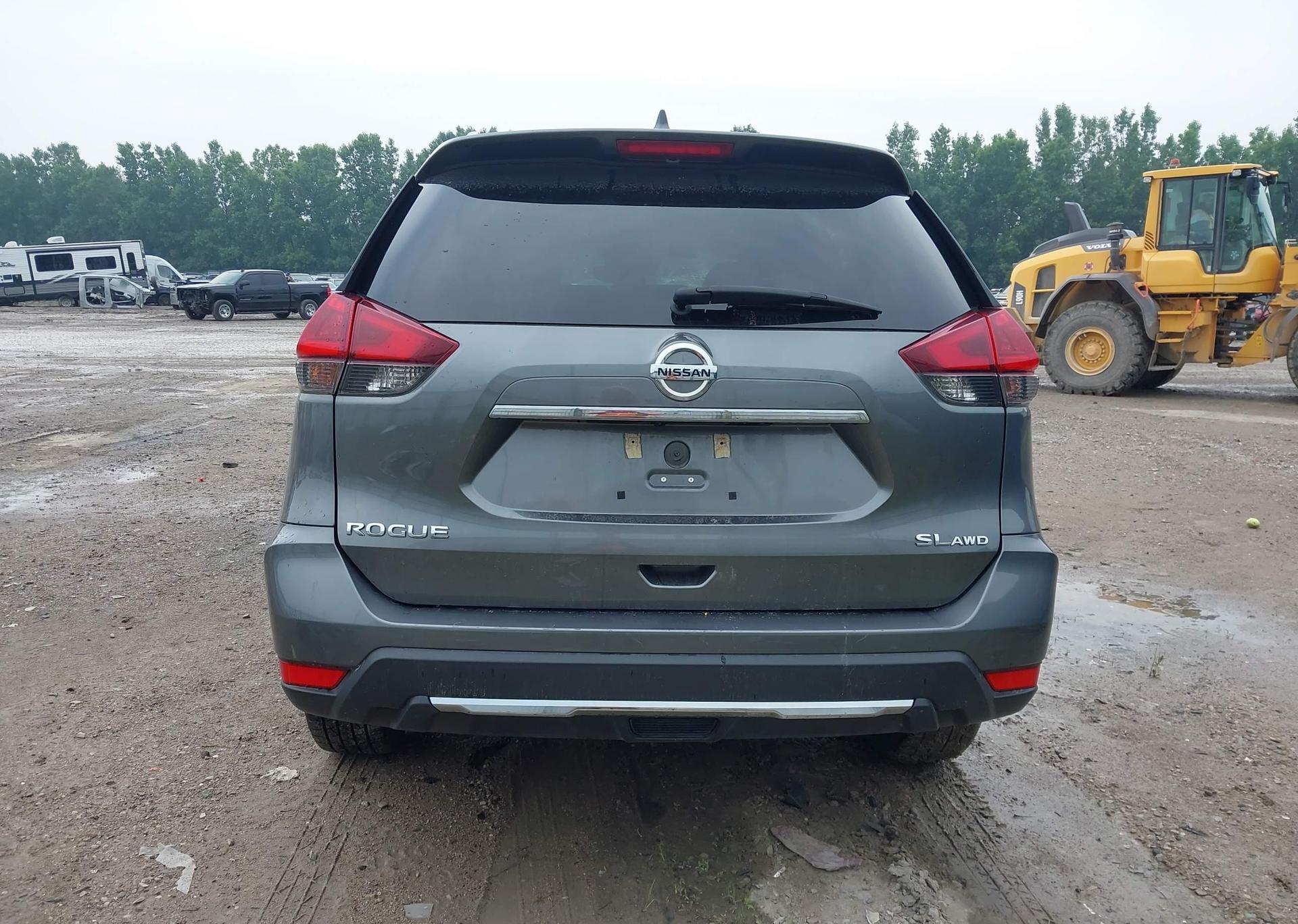 2018 NISSAN ROGUE SV