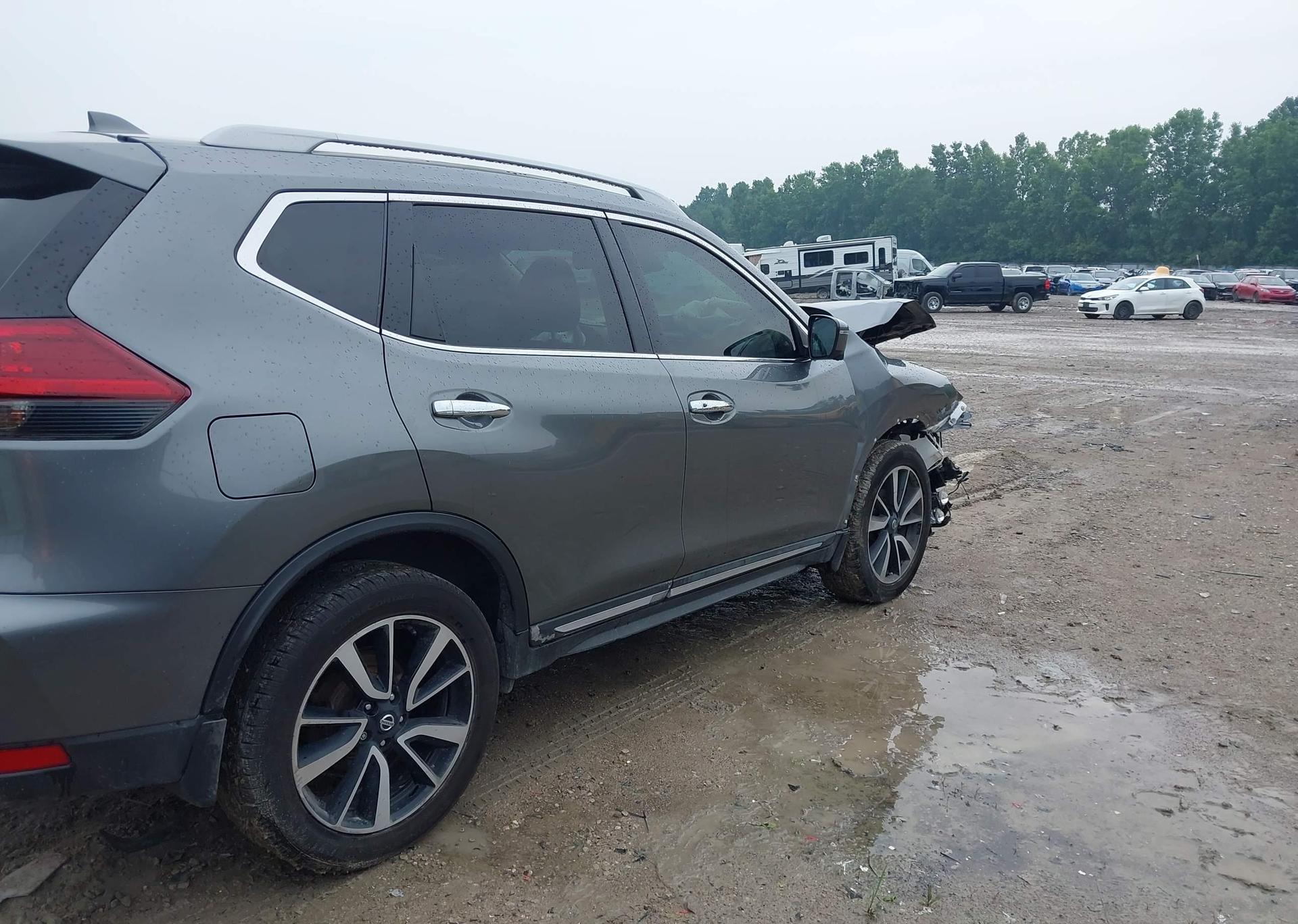2018 NISSAN ROGUE SV