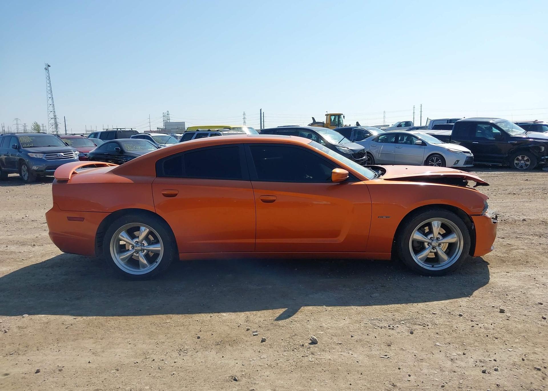 2011 DODGE CHARGER R