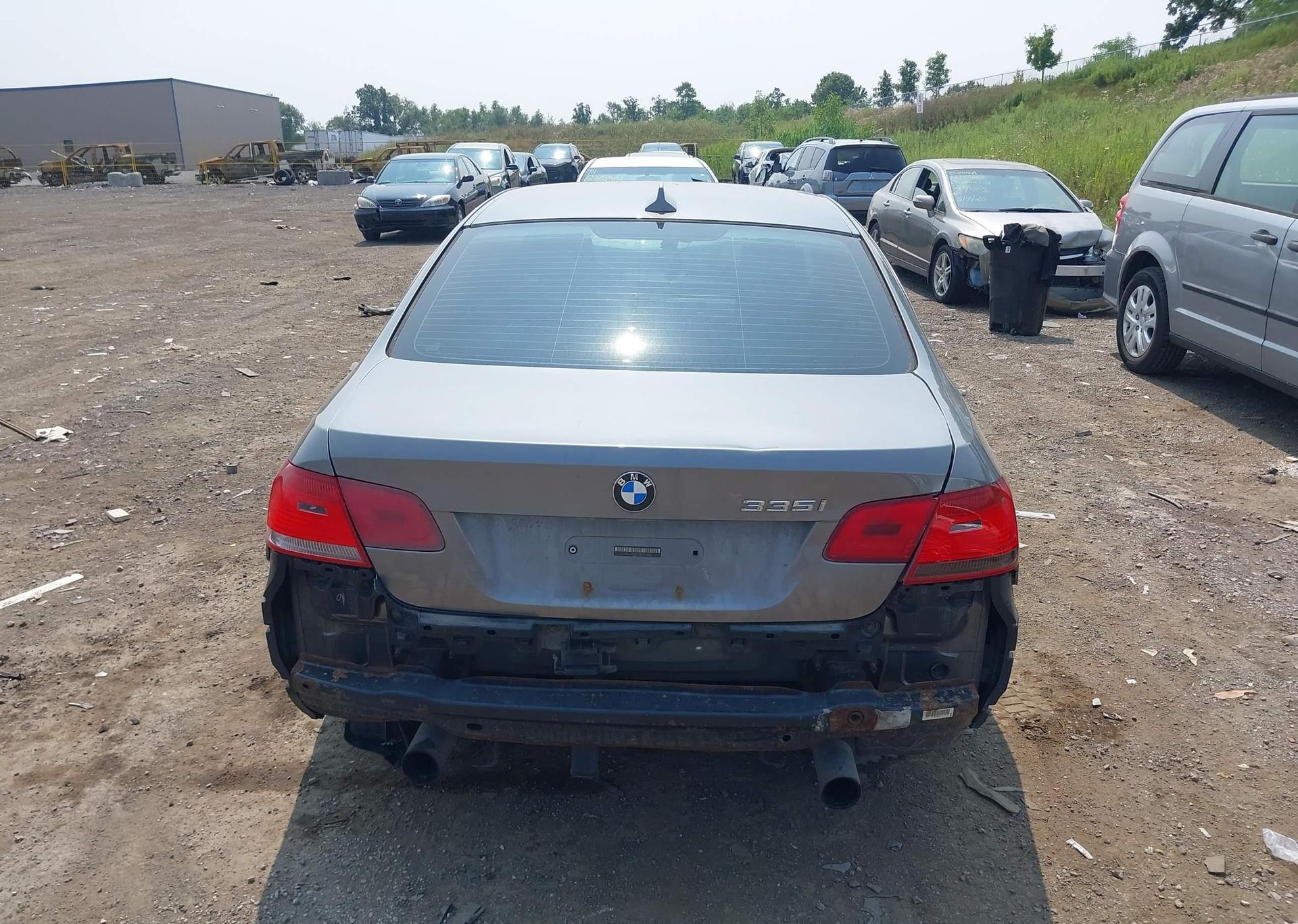 2010 BMW 3 SERIES