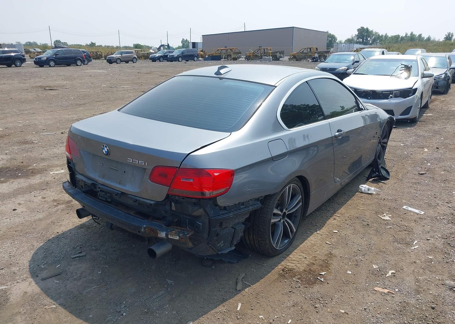 2010 BMW 3 SERIES