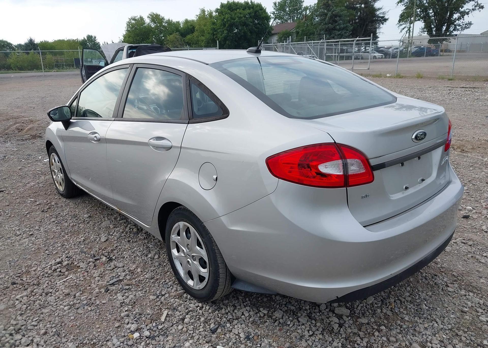 2012 FORD FIESTA SE