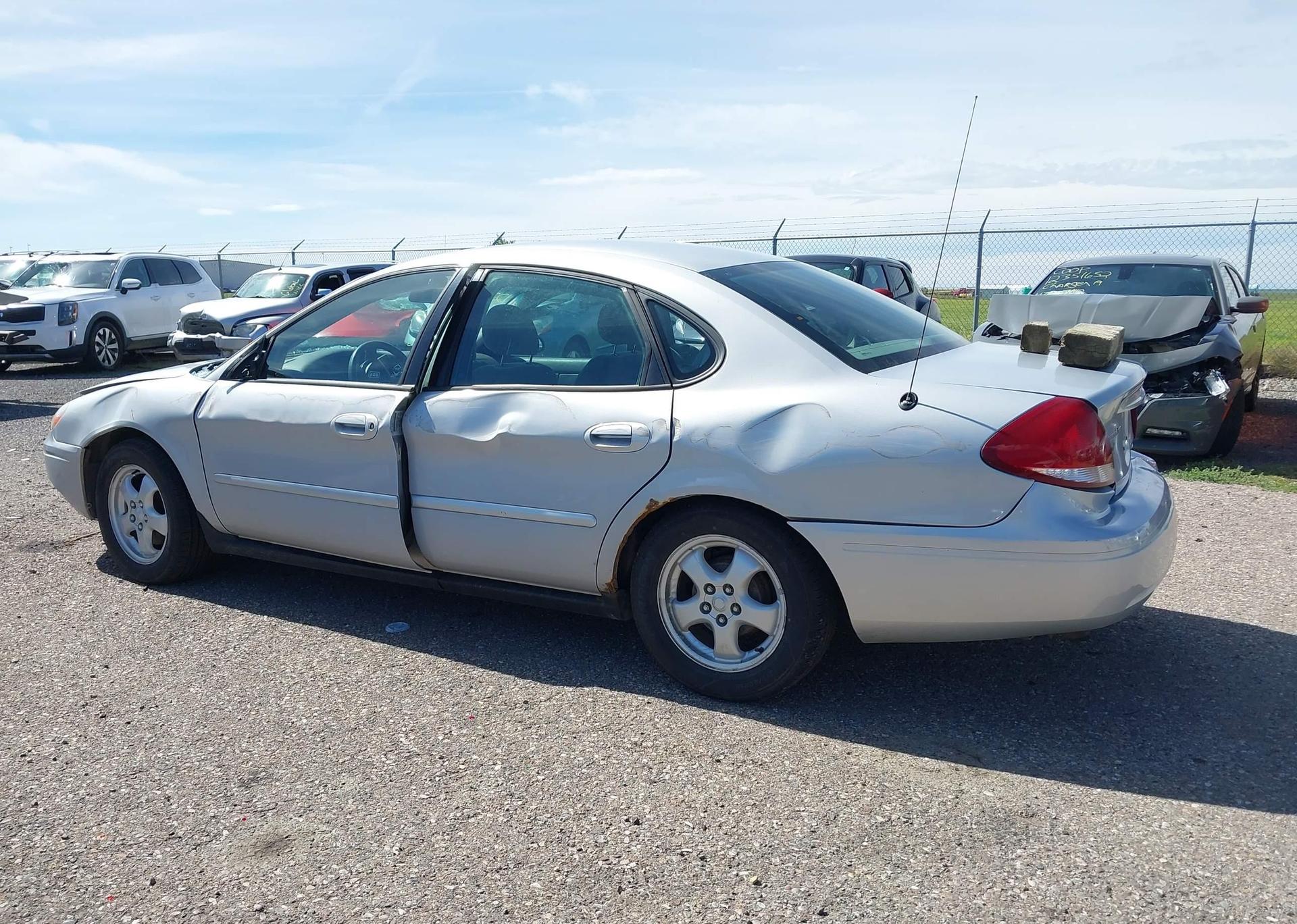 2007 FORD TAURUS SE