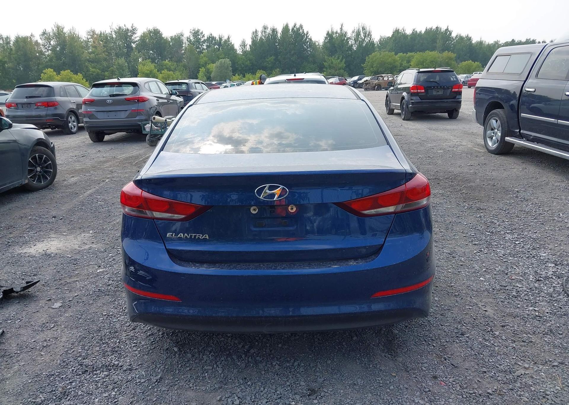 2017 HYUNDAI ELANTRA LE