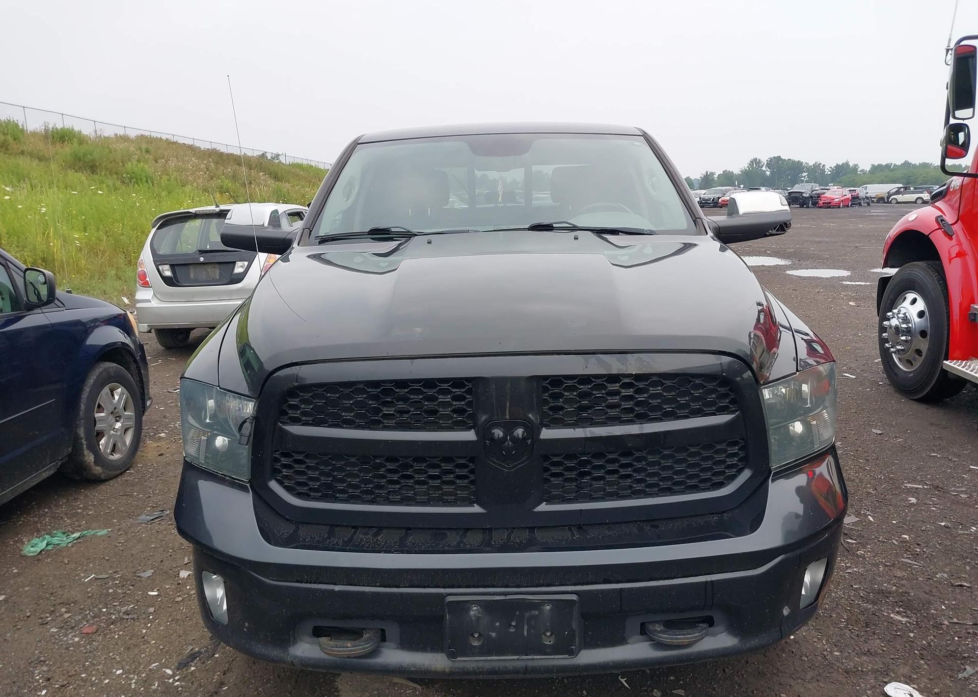 2018 RAM 1500 SLT