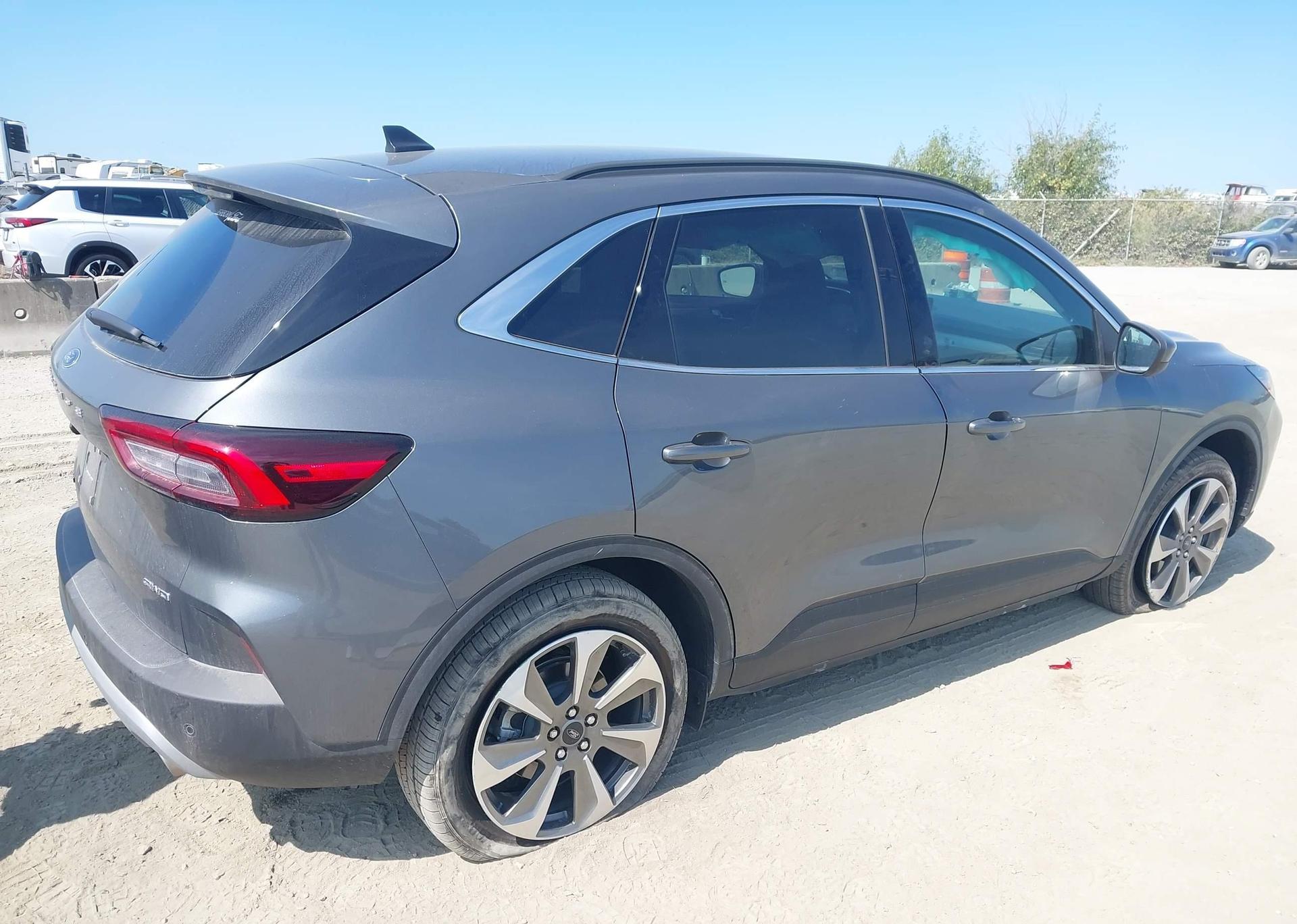 2025 FORD ESCAPE PLATINUM