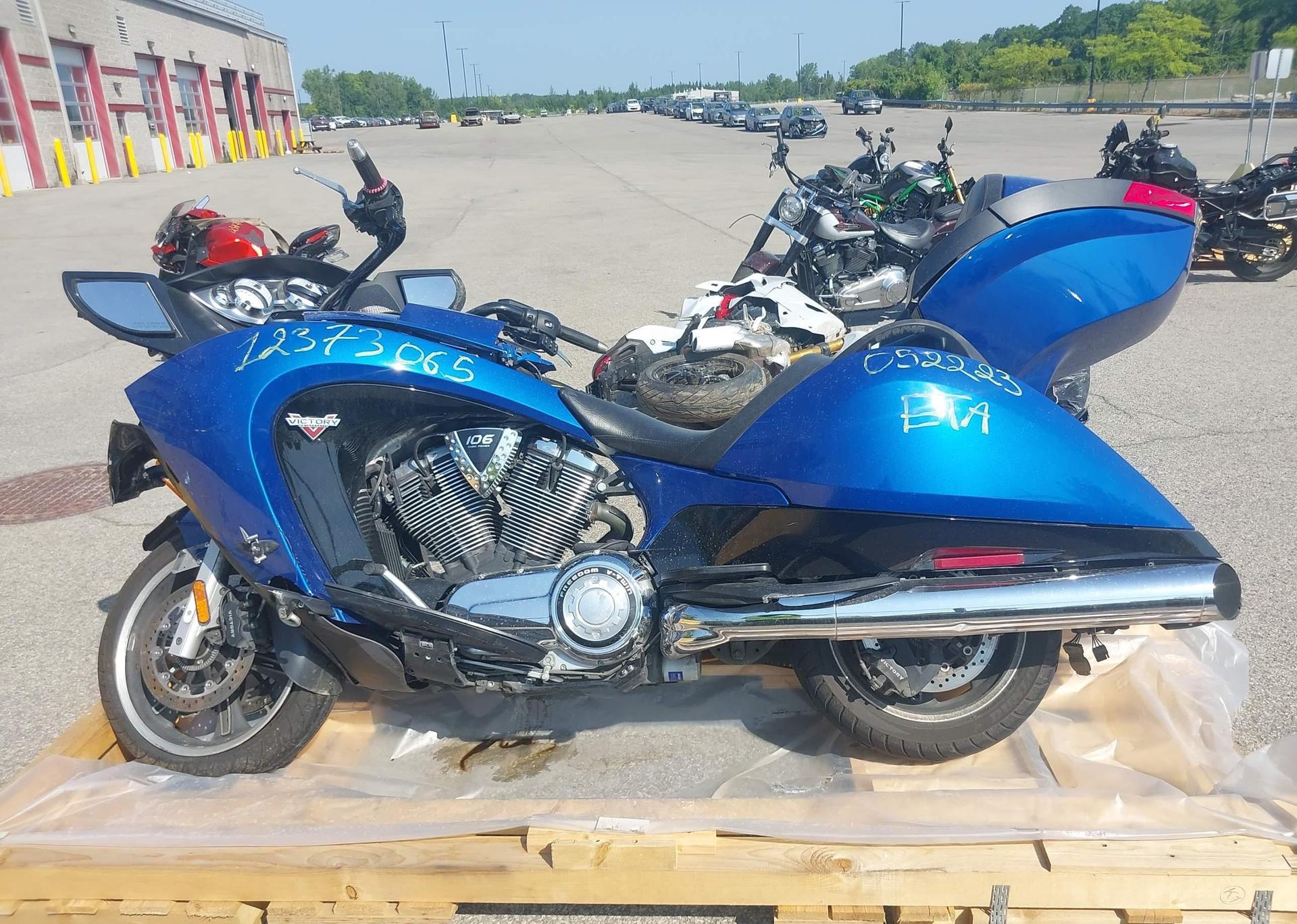 2016 VICTORY MOTORCYCLES VISION