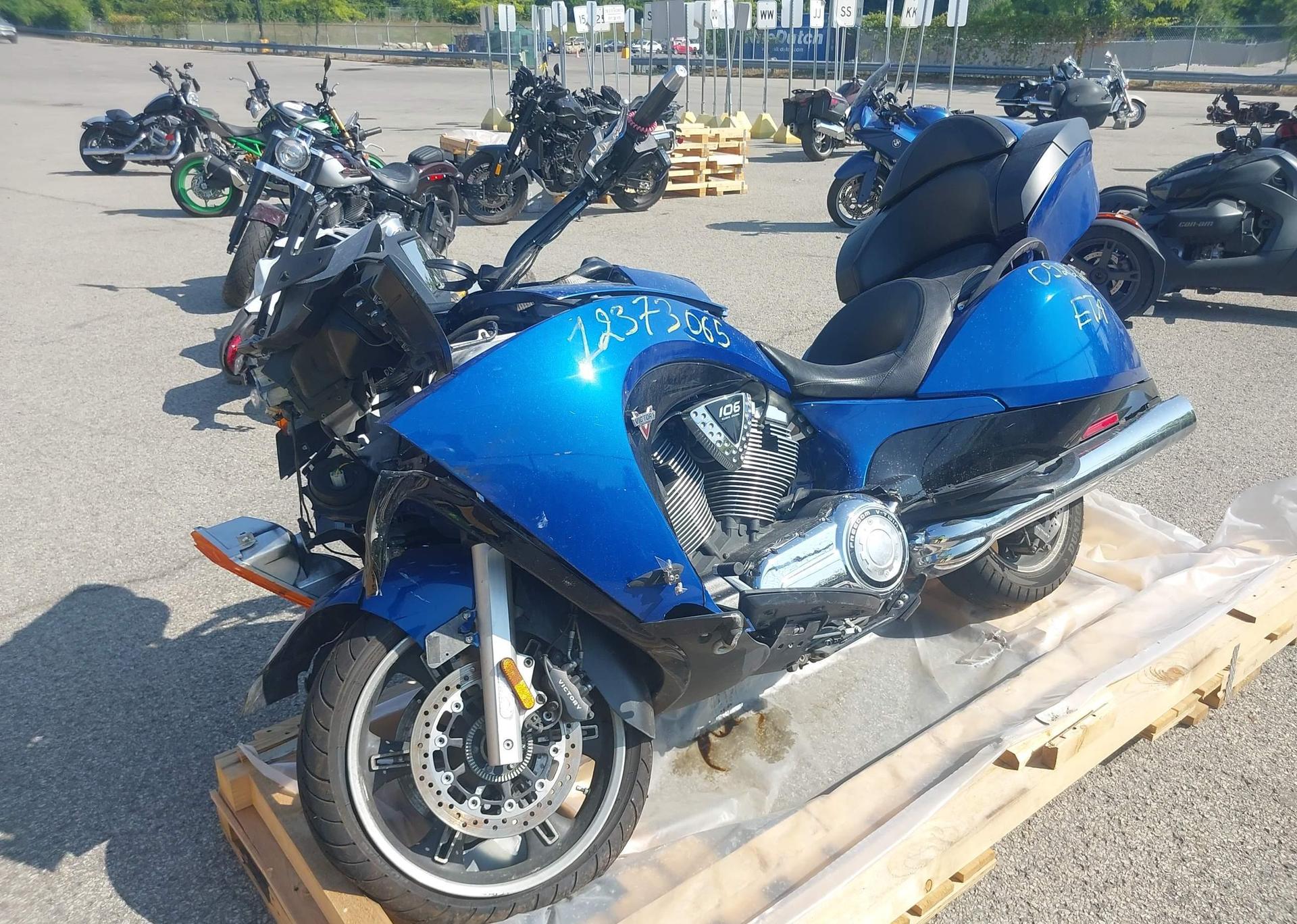 2016 VICTORY MOTORCYCLES VISION