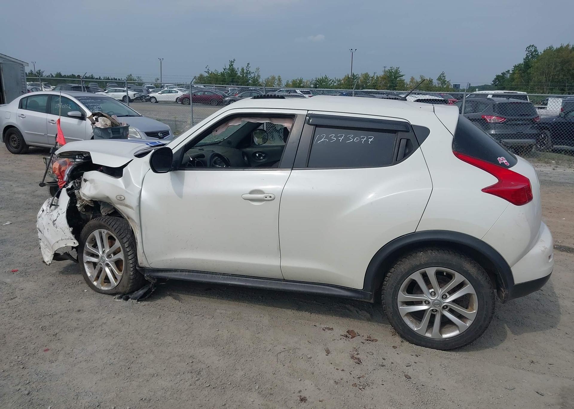 2013 NISSAN JUKE SV