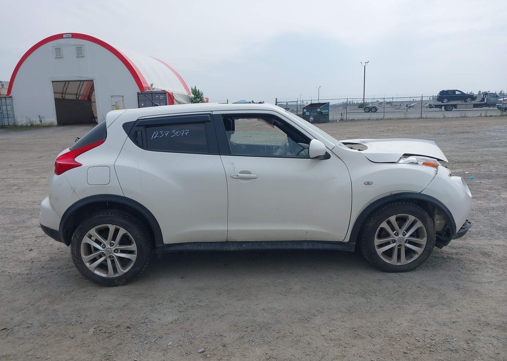 2013 NISSAN JUKE SV
