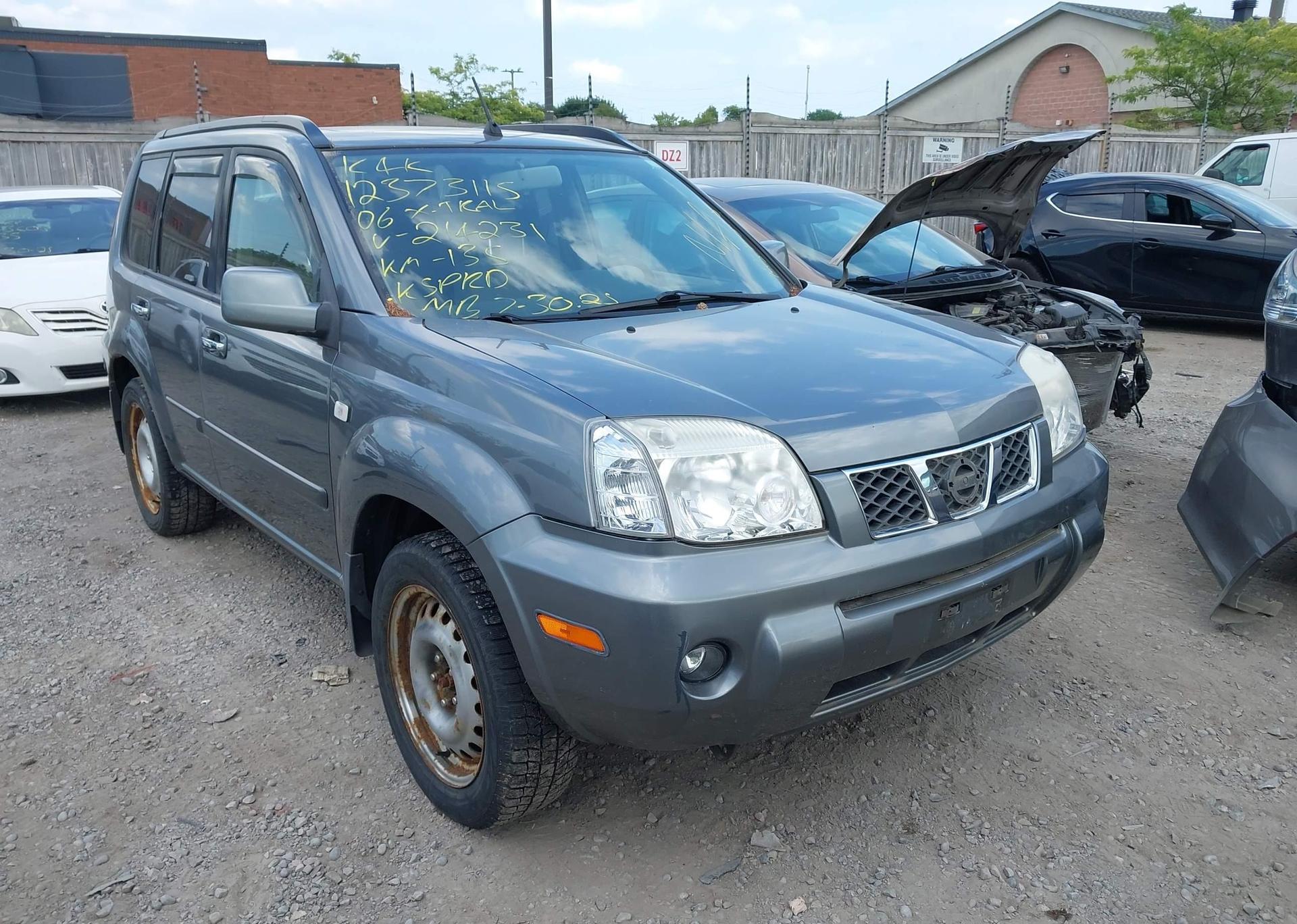 2006 NISSAN X-TRAIL XE