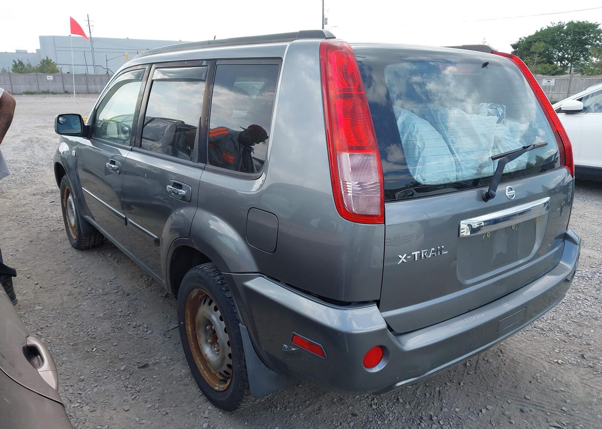 2006 NISSAN X-TRAIL XE