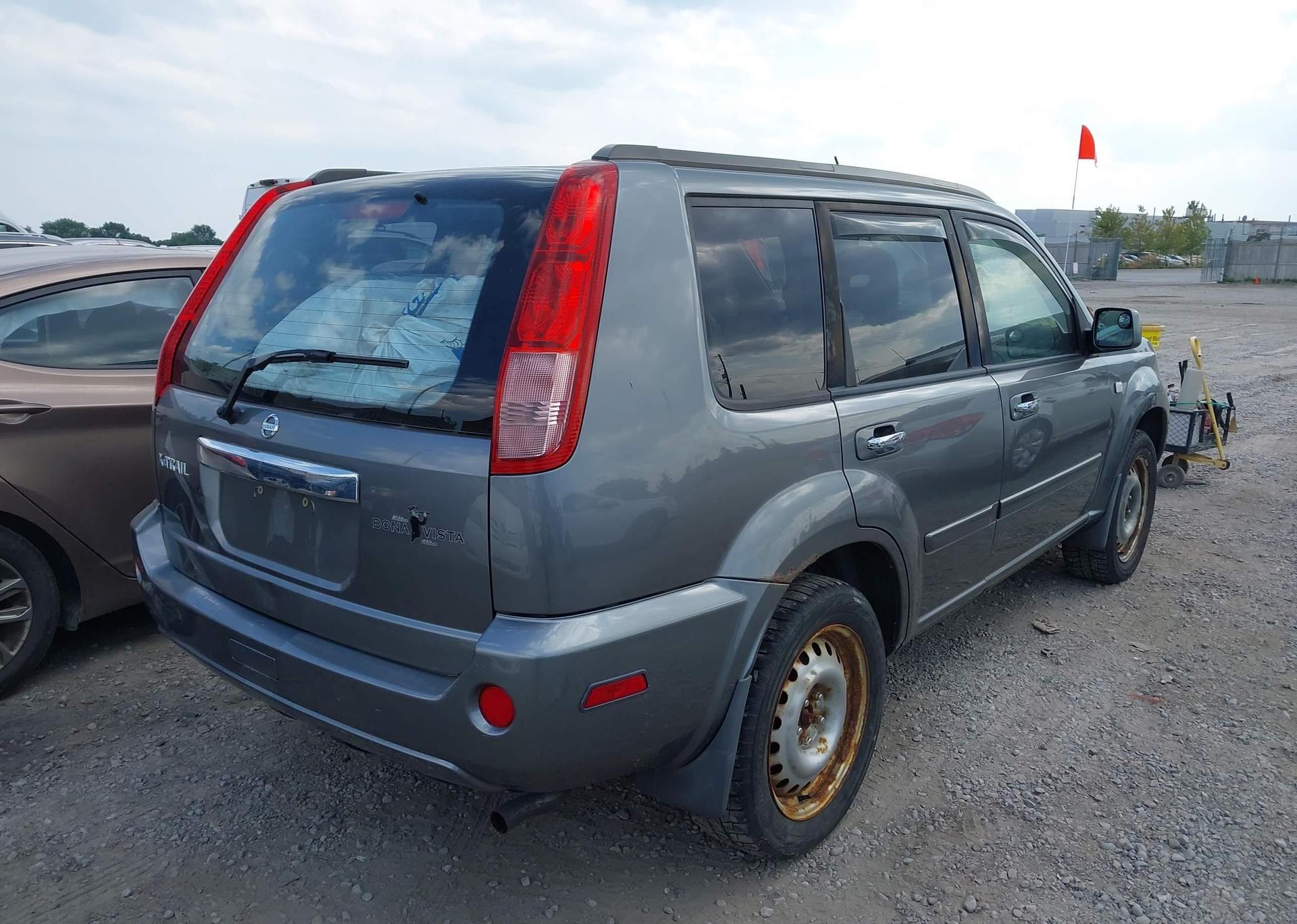 2006 NISSAN X-TRAIL XE