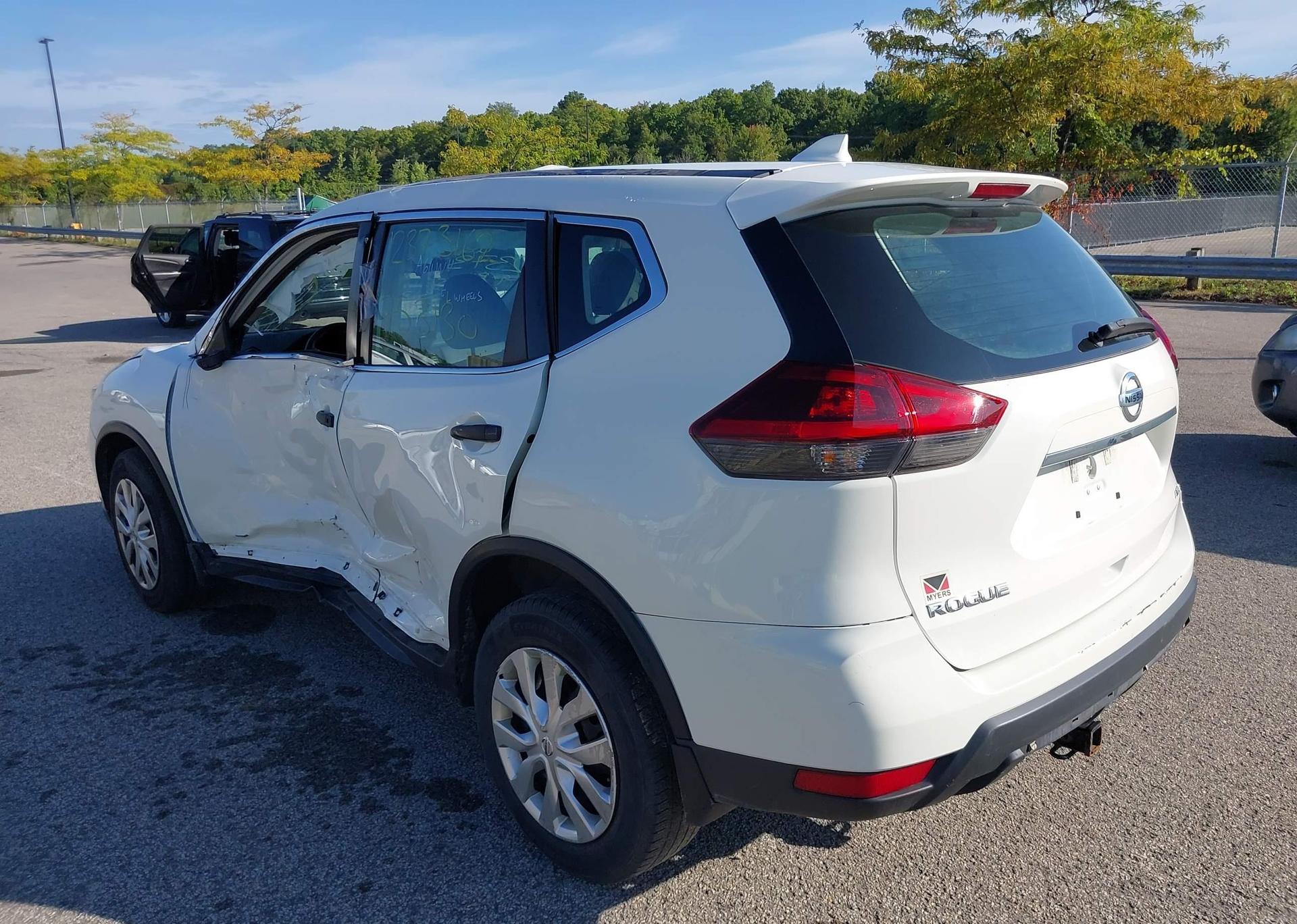 2019 NISSAN ROGUE S