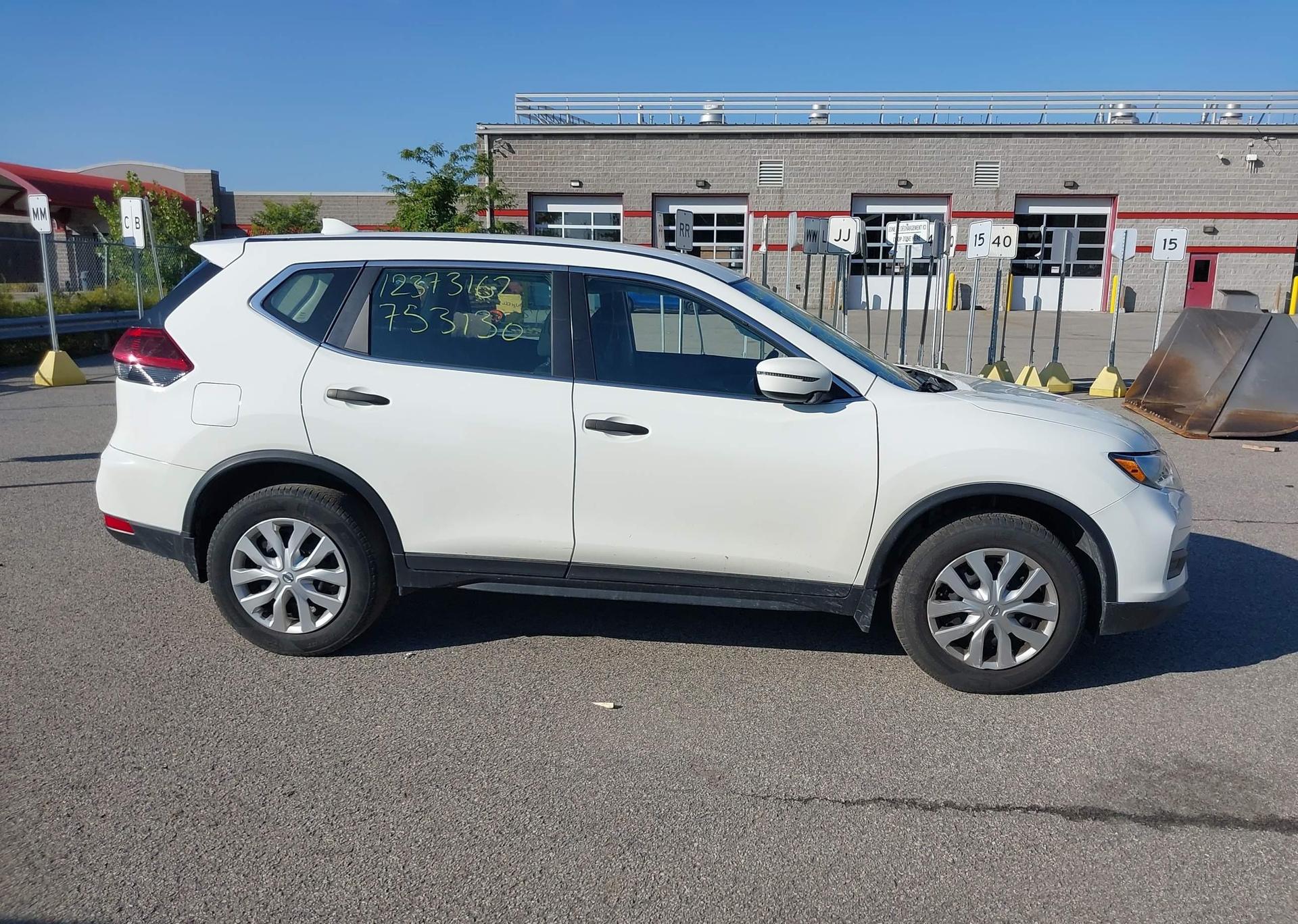 2019 NISSAN ROGUE S