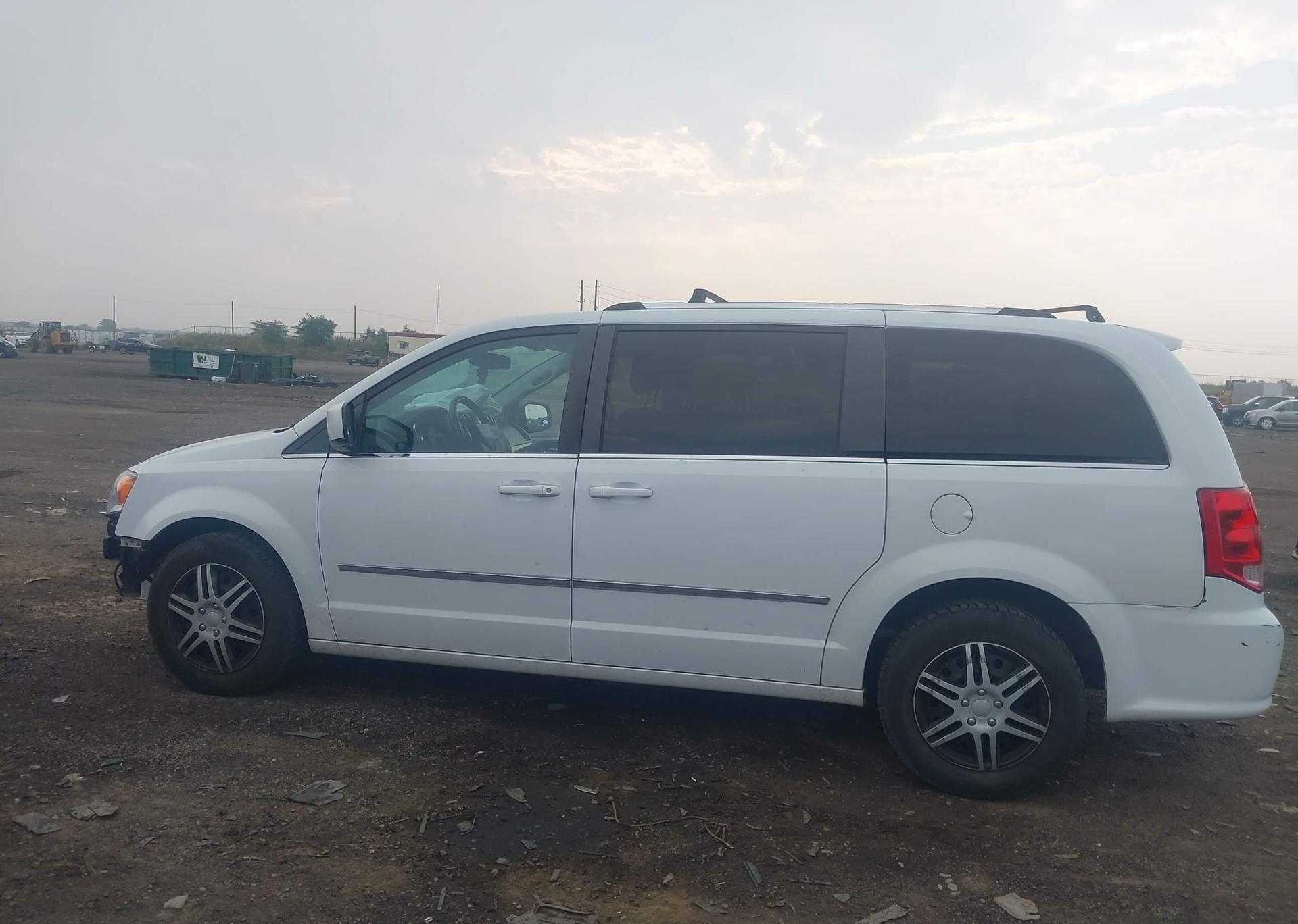 2017 DODGE GRAND CARAVAN CREW