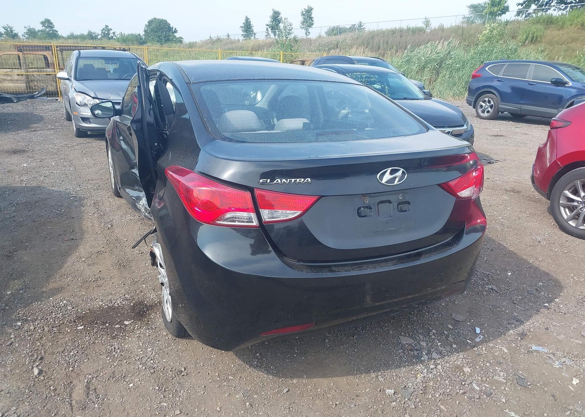 2011 HYUNDAI ELANTRA GL