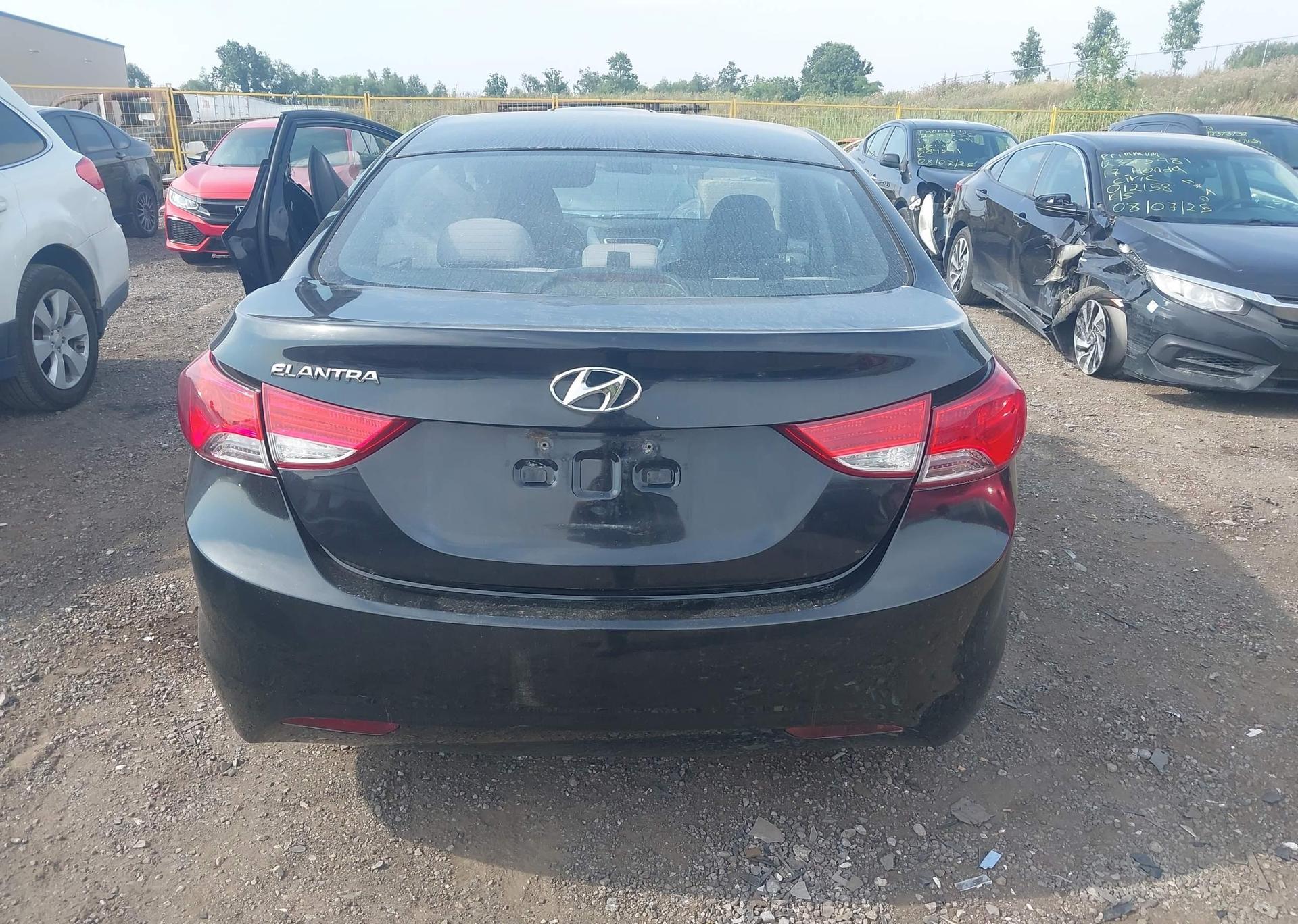 2011 HYUNDAI ELANTRA GL