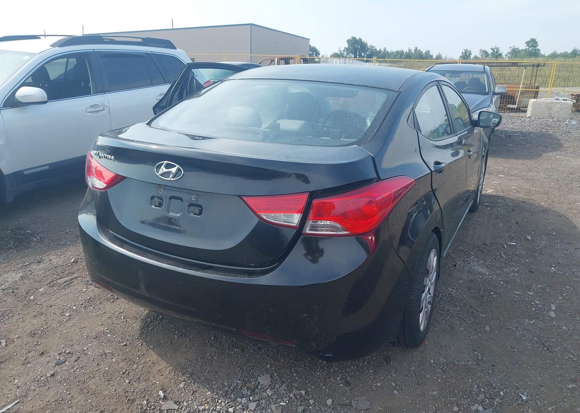 2011 HYUNDAI ELANTRA GL