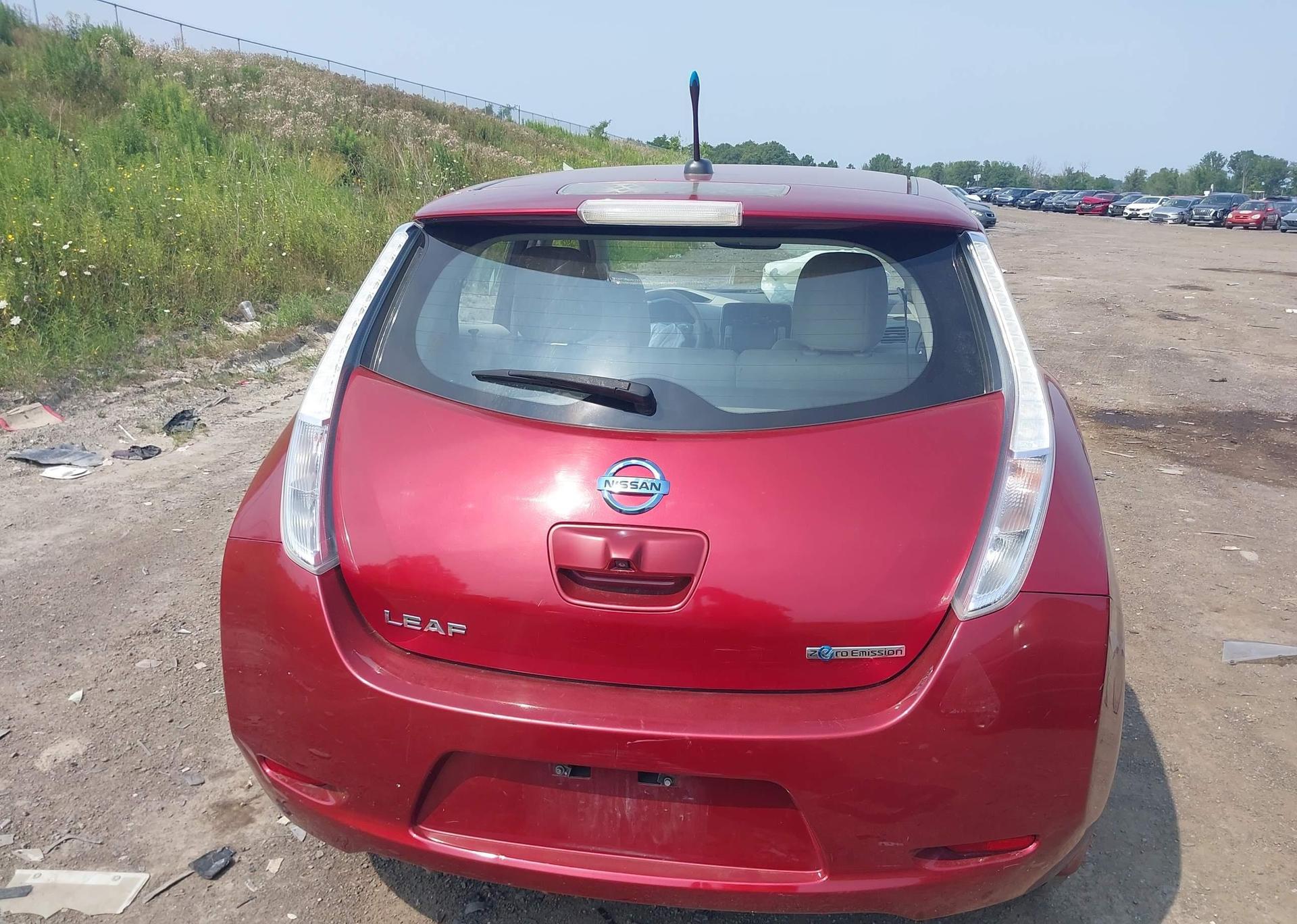 2012 NISSAN LEAF SL