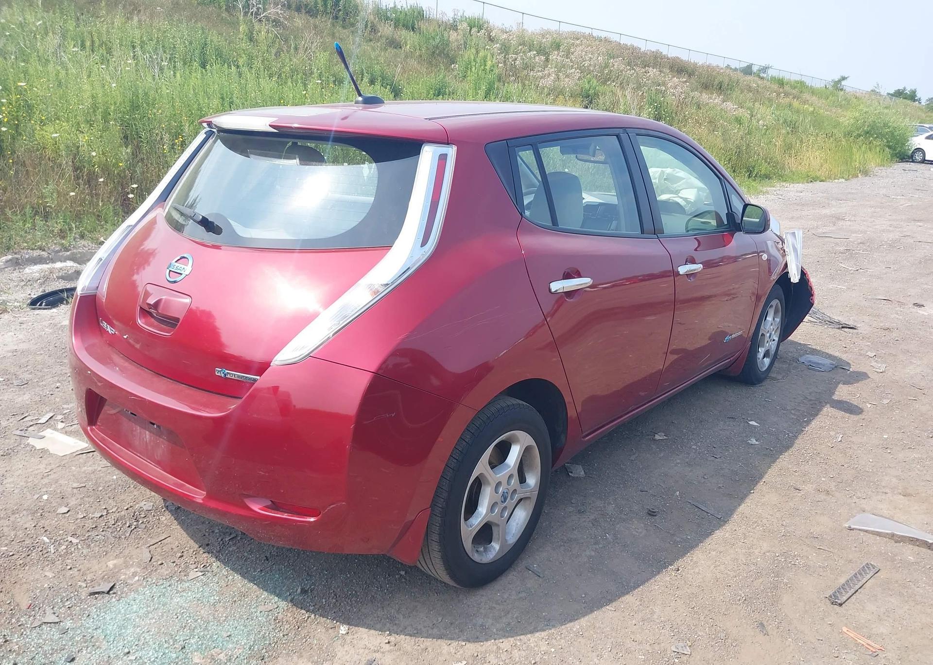 2012 NISSAN LEAF SL