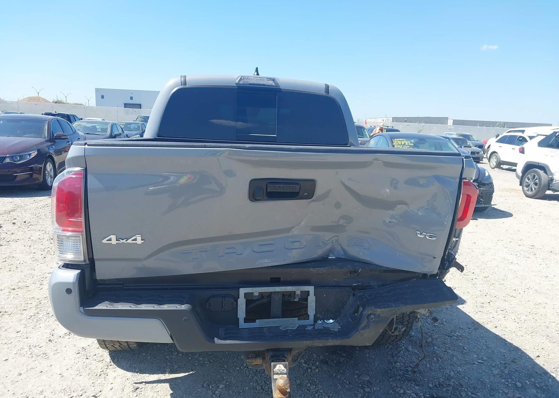 2019 TOYOTA TACOMA LIMITED V6