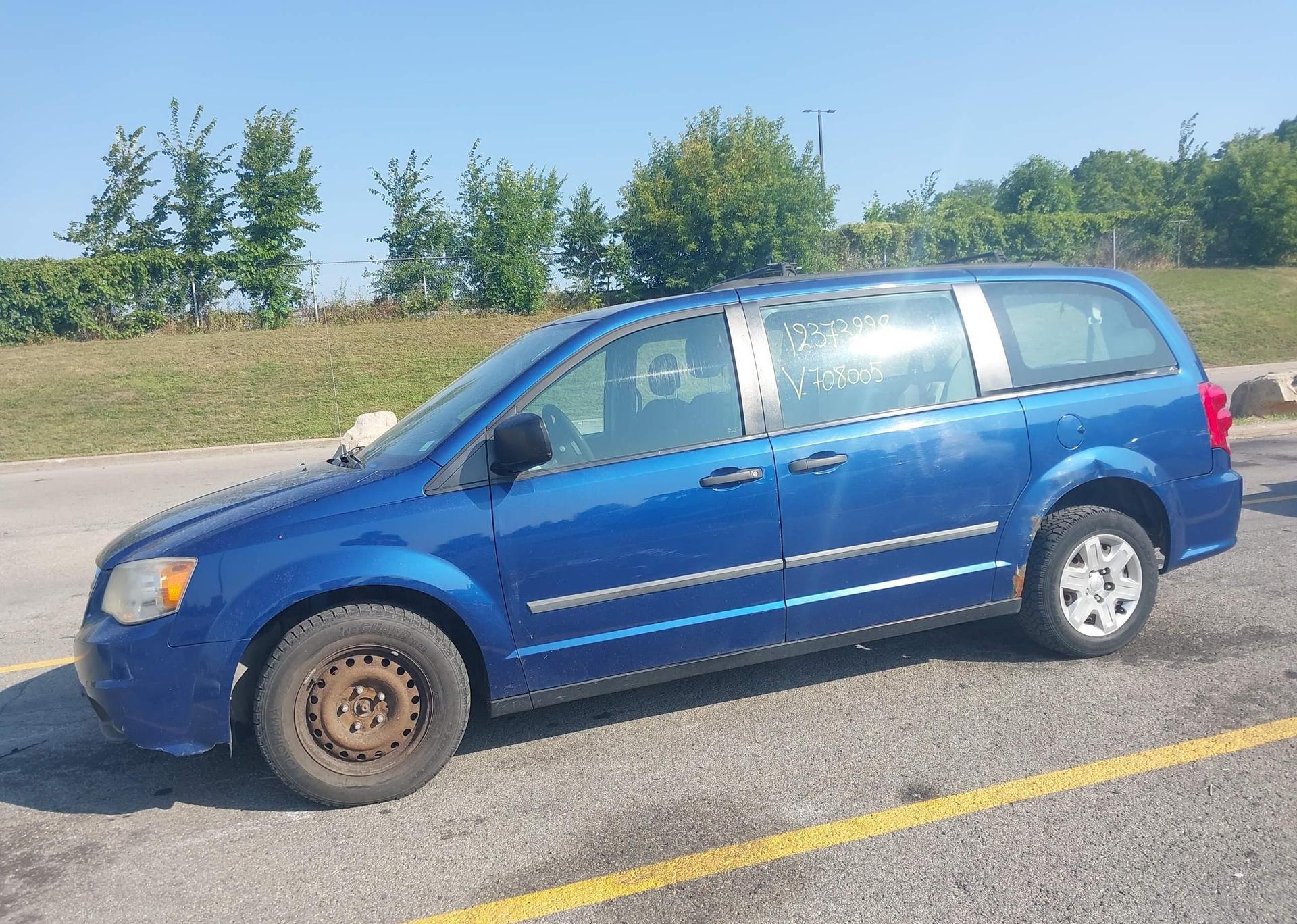 2011 DODGE GRAND CARAVAN EXPRESS