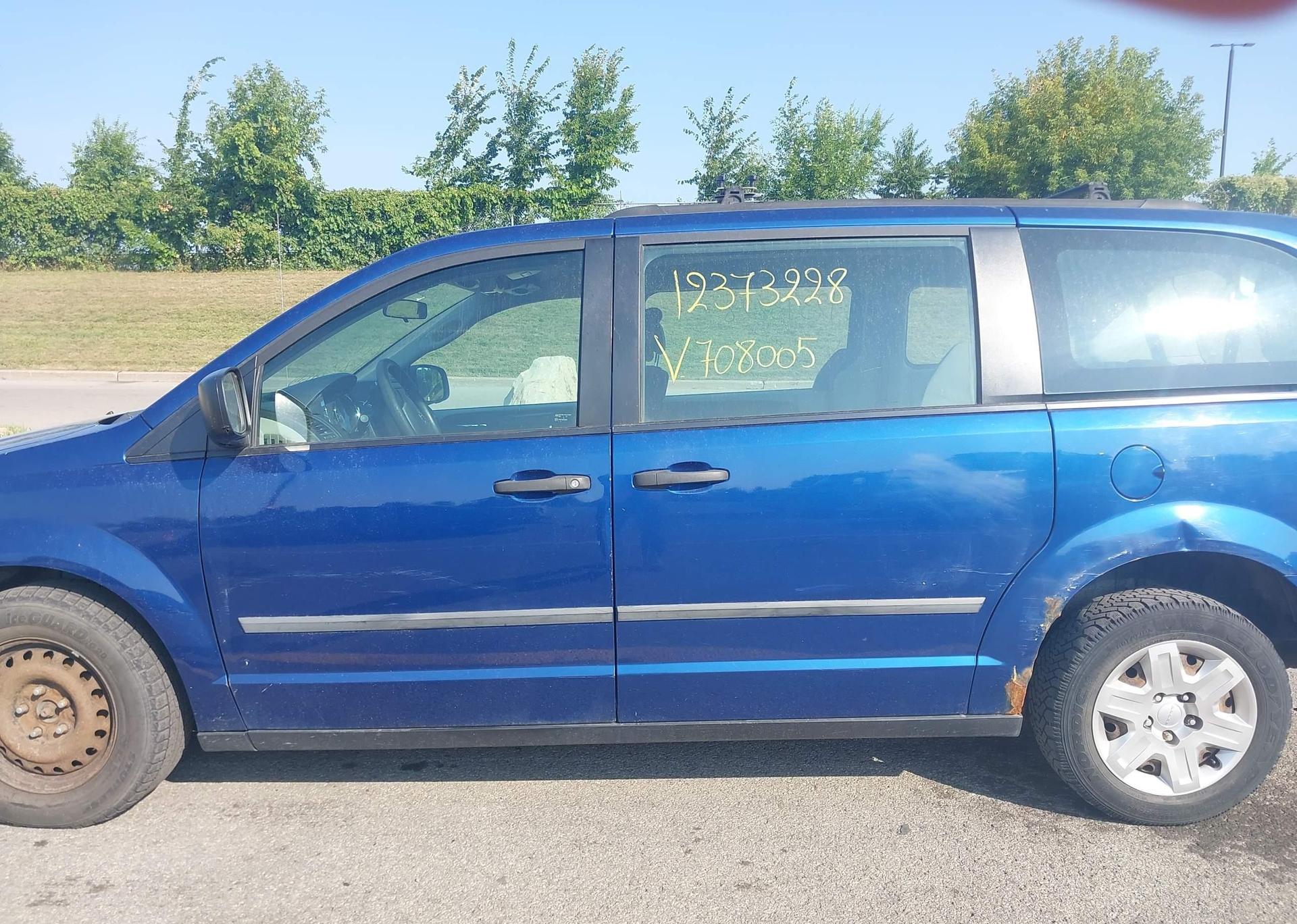 2011 DODGE GRAND CARAVAN EXPRESS