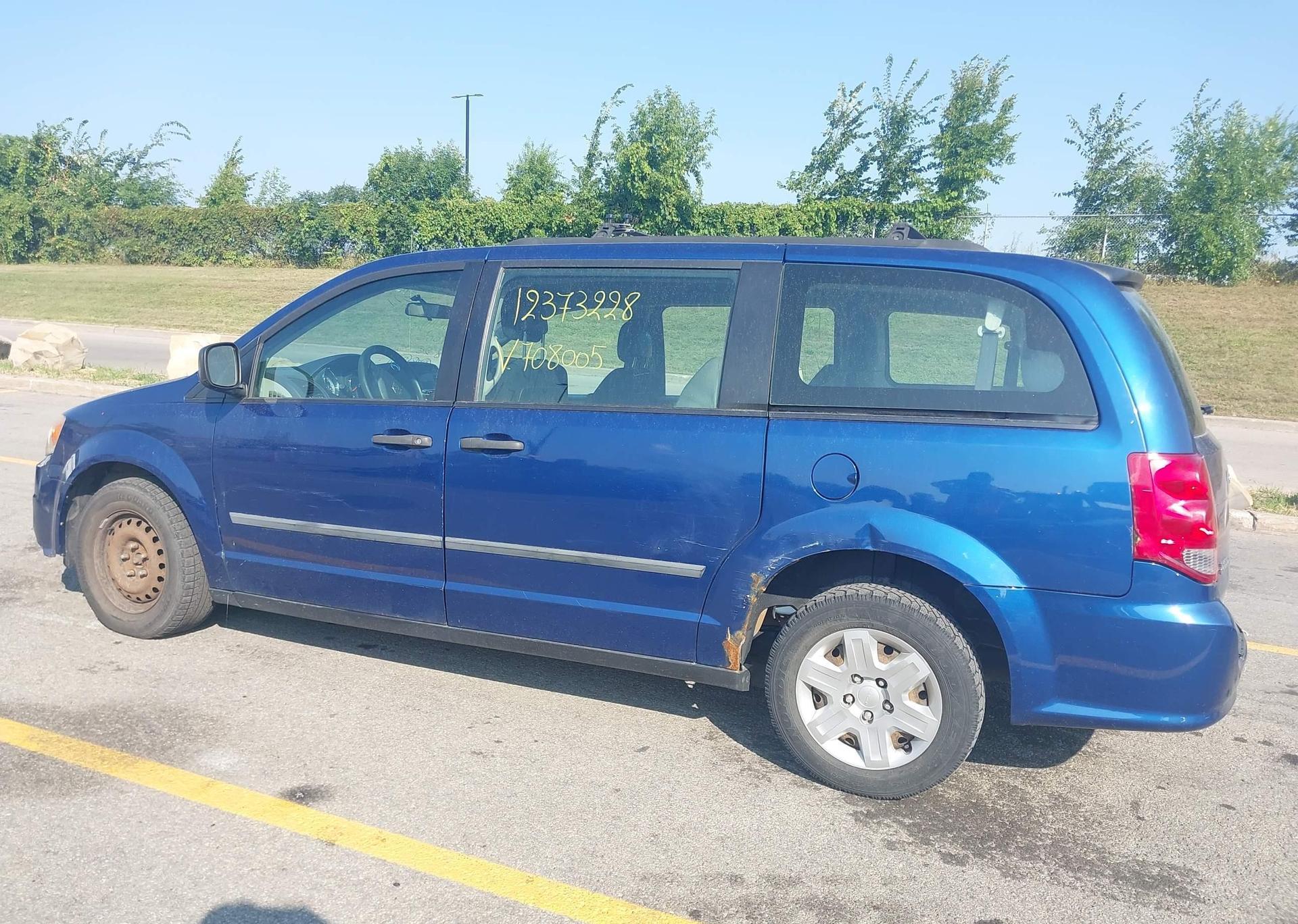 2011 DODGE GRAND CARAVAN EXPRESS