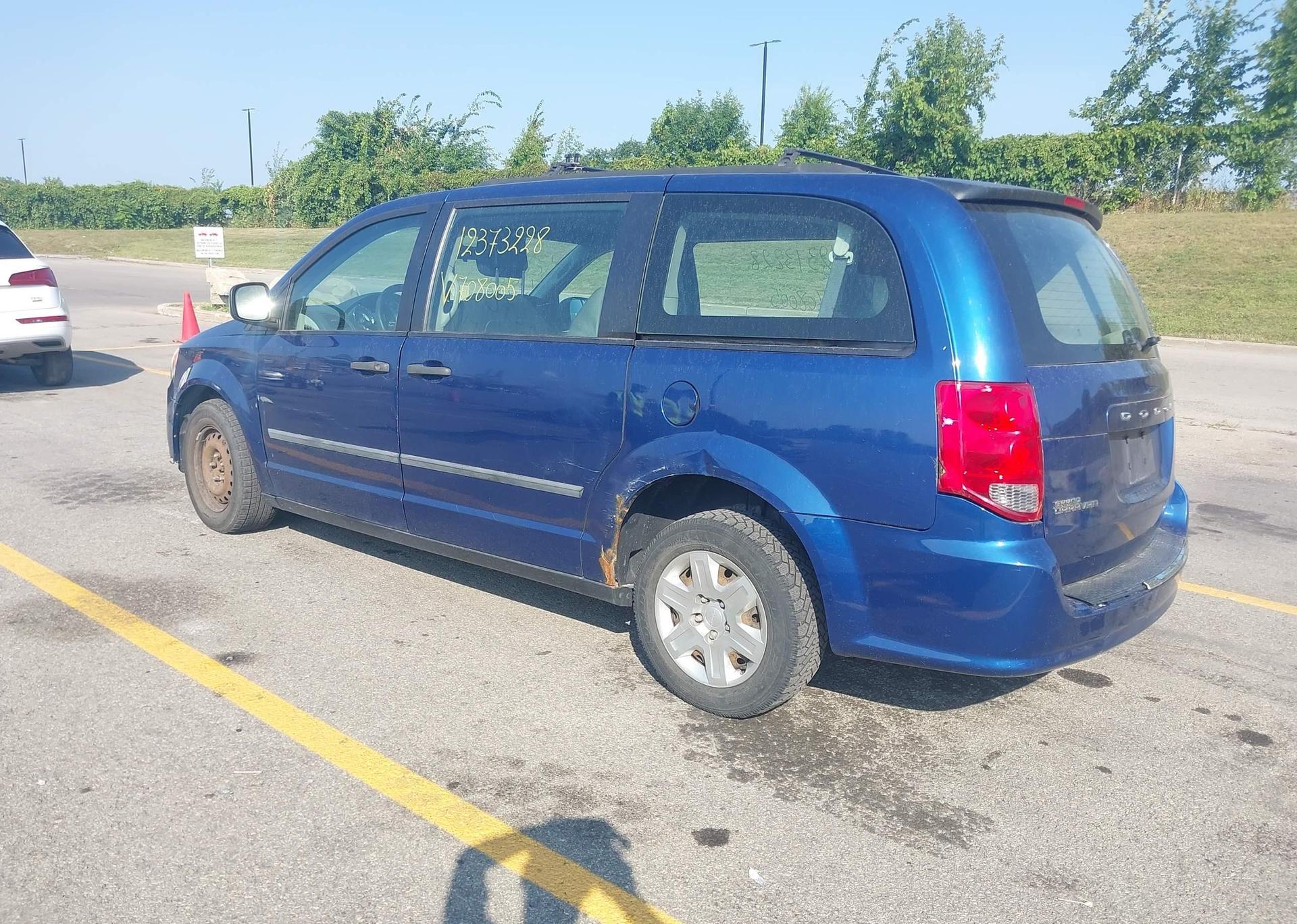2011 DODGE GRAND CARAVAN EXPRESS