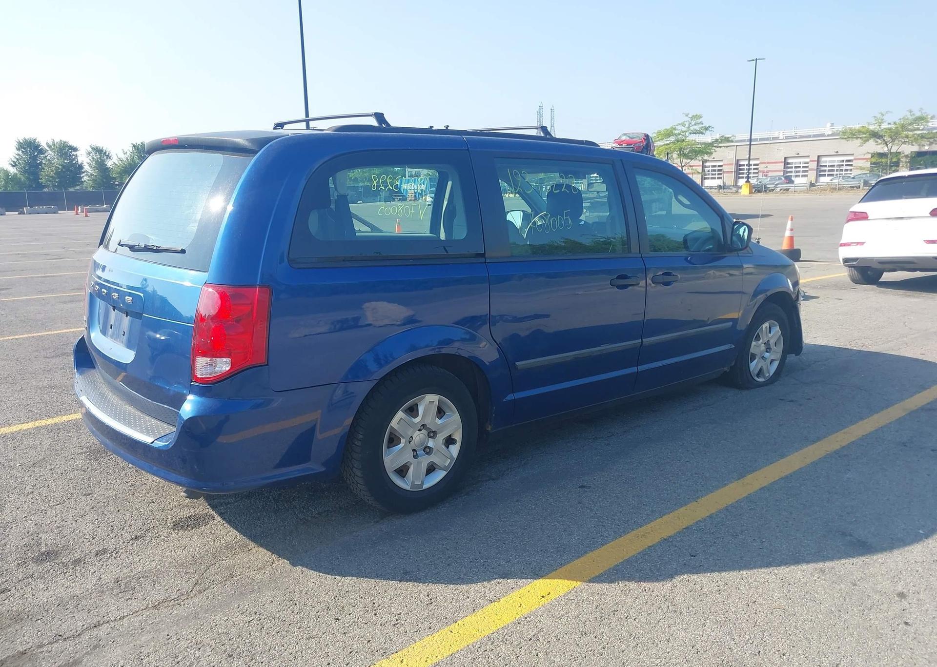 2011 DODGE GRAND CARAVAN EXPRESS