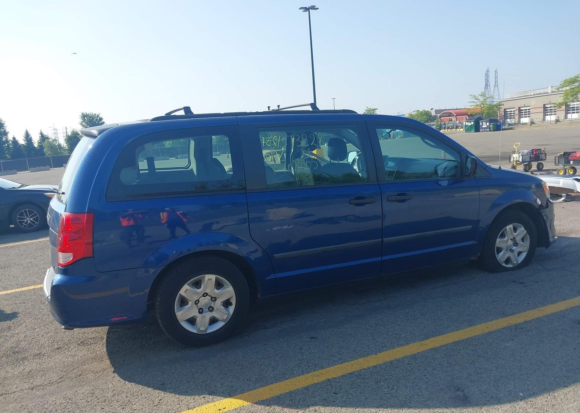 2011 DODGE GRAND CARAVAN EXPRESS