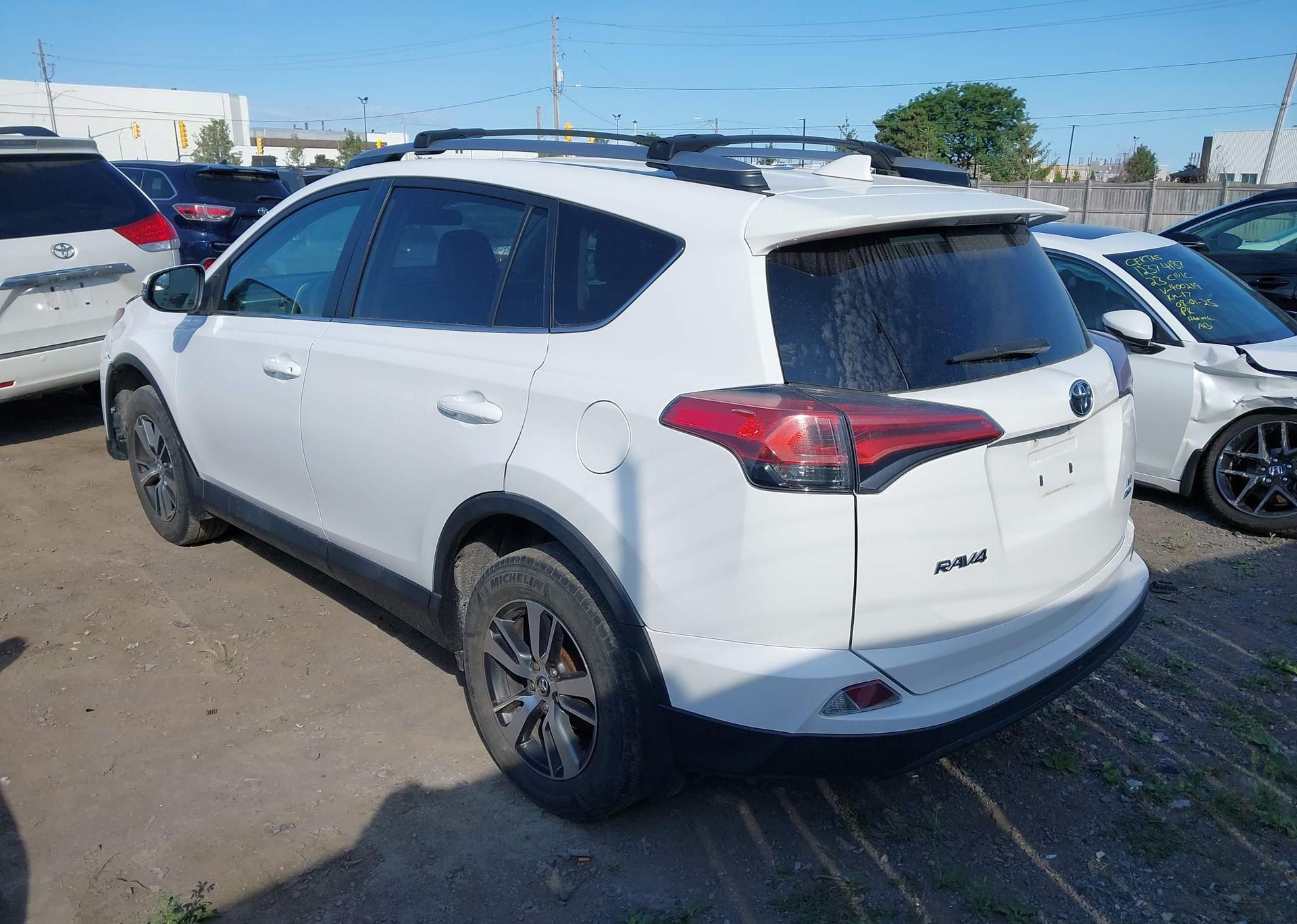 2018 TOYOTA RAV4 LE