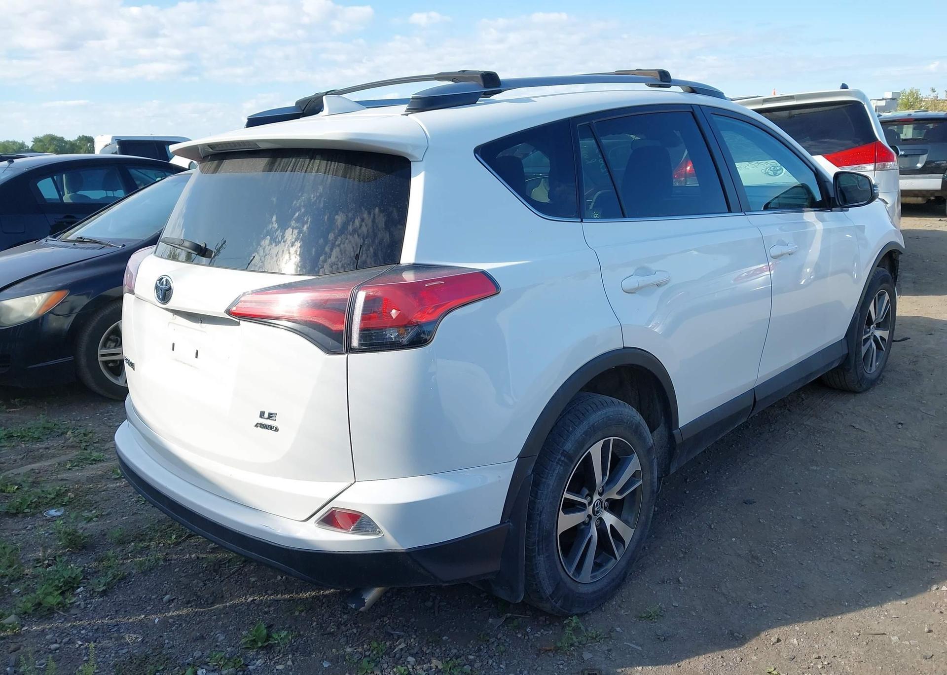 2018 TOYOTA RAV4 LE