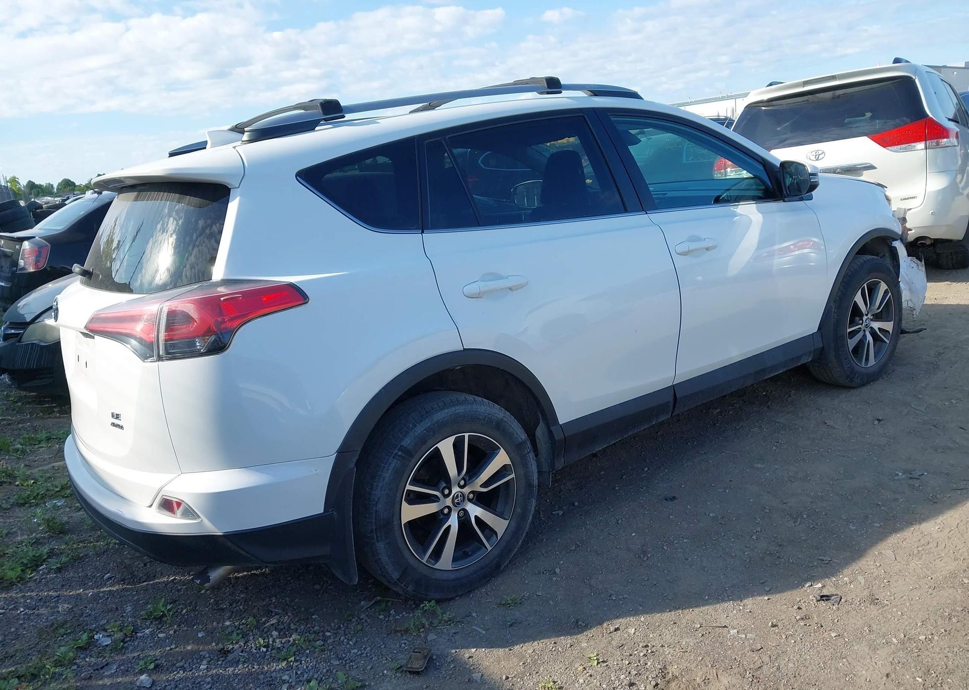 2018 TOYOTA RAV4 LE