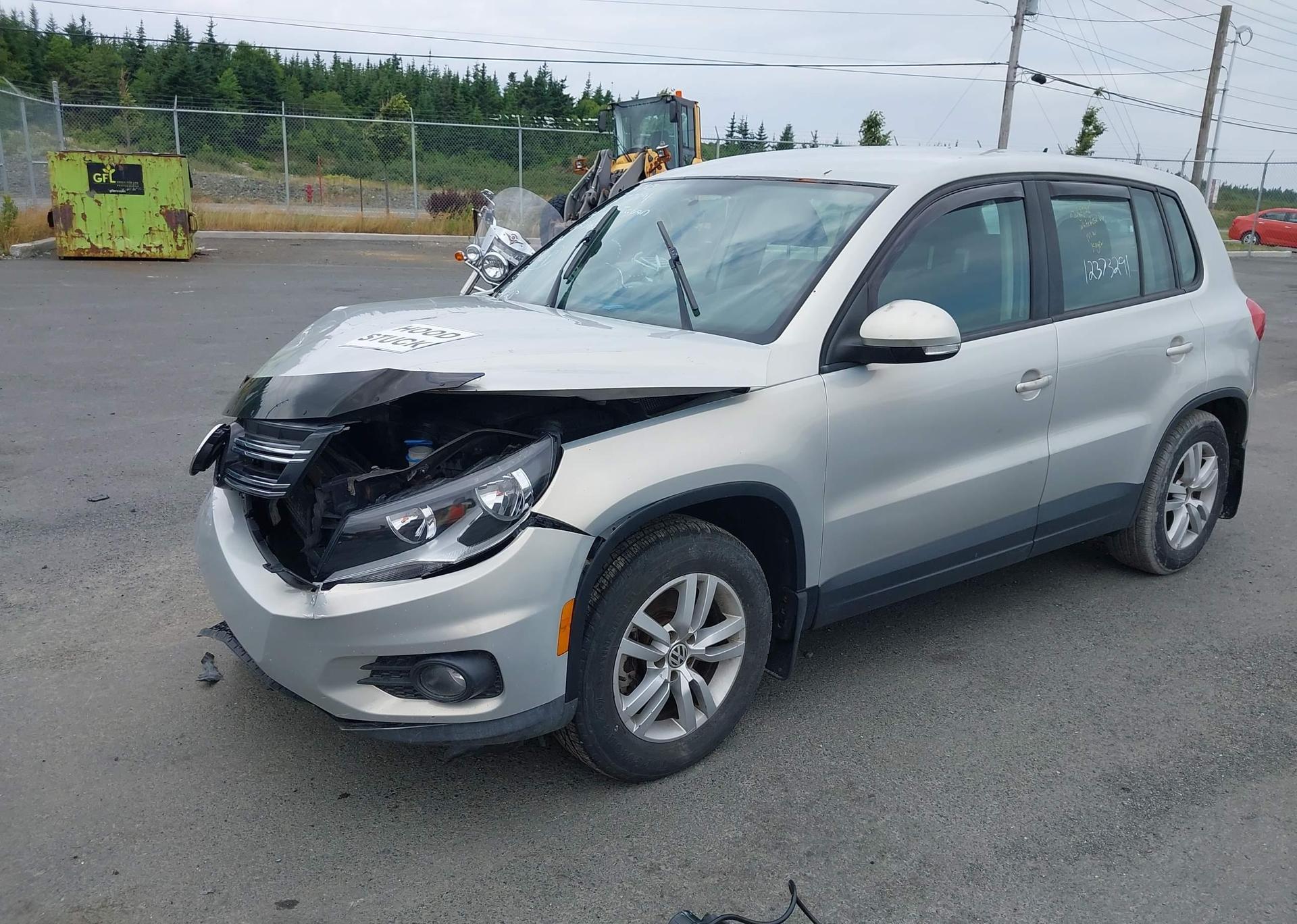 2012 VOLKSWAGEN TIGUAN S
