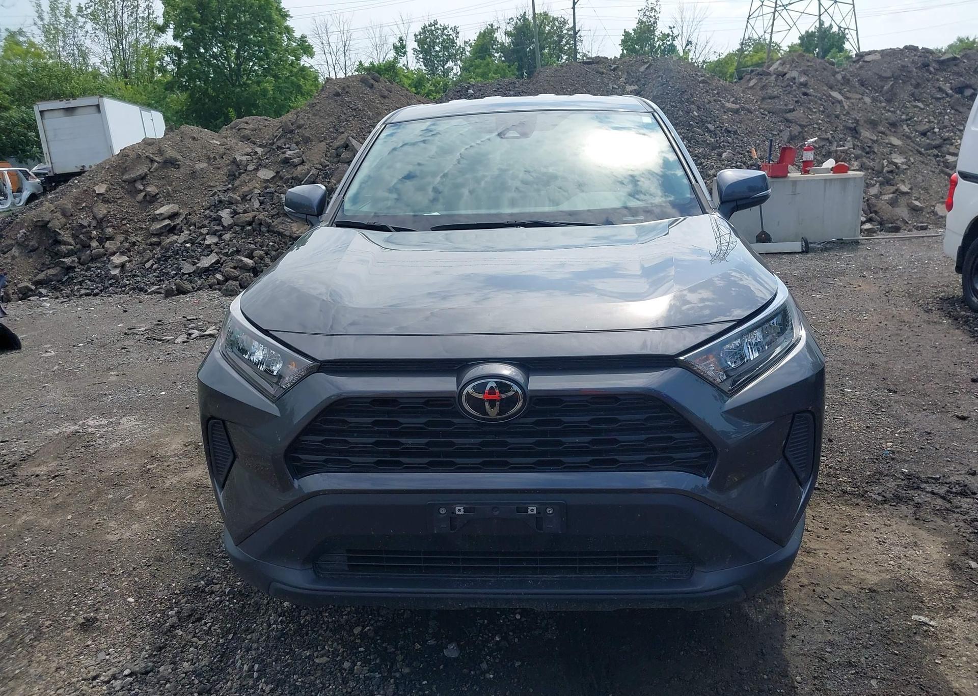 2022 TOYOTA RAV4 LE