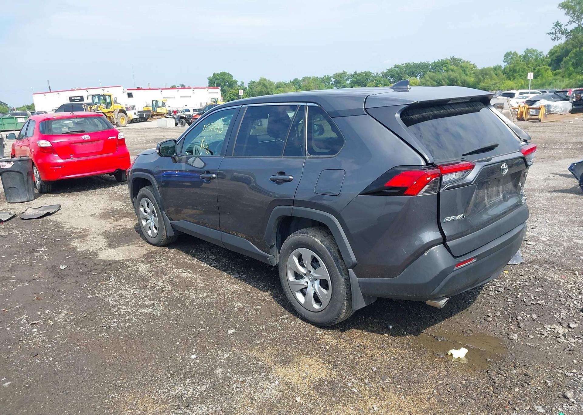 2022 TOYOTA RAV4 LE